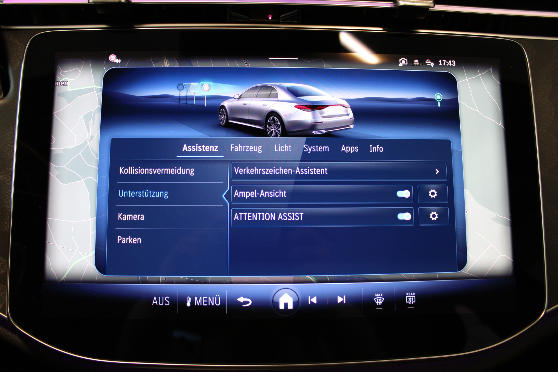 MERCEDES-BENZ E 220 d 4Matic 9G-Tronic-image-19