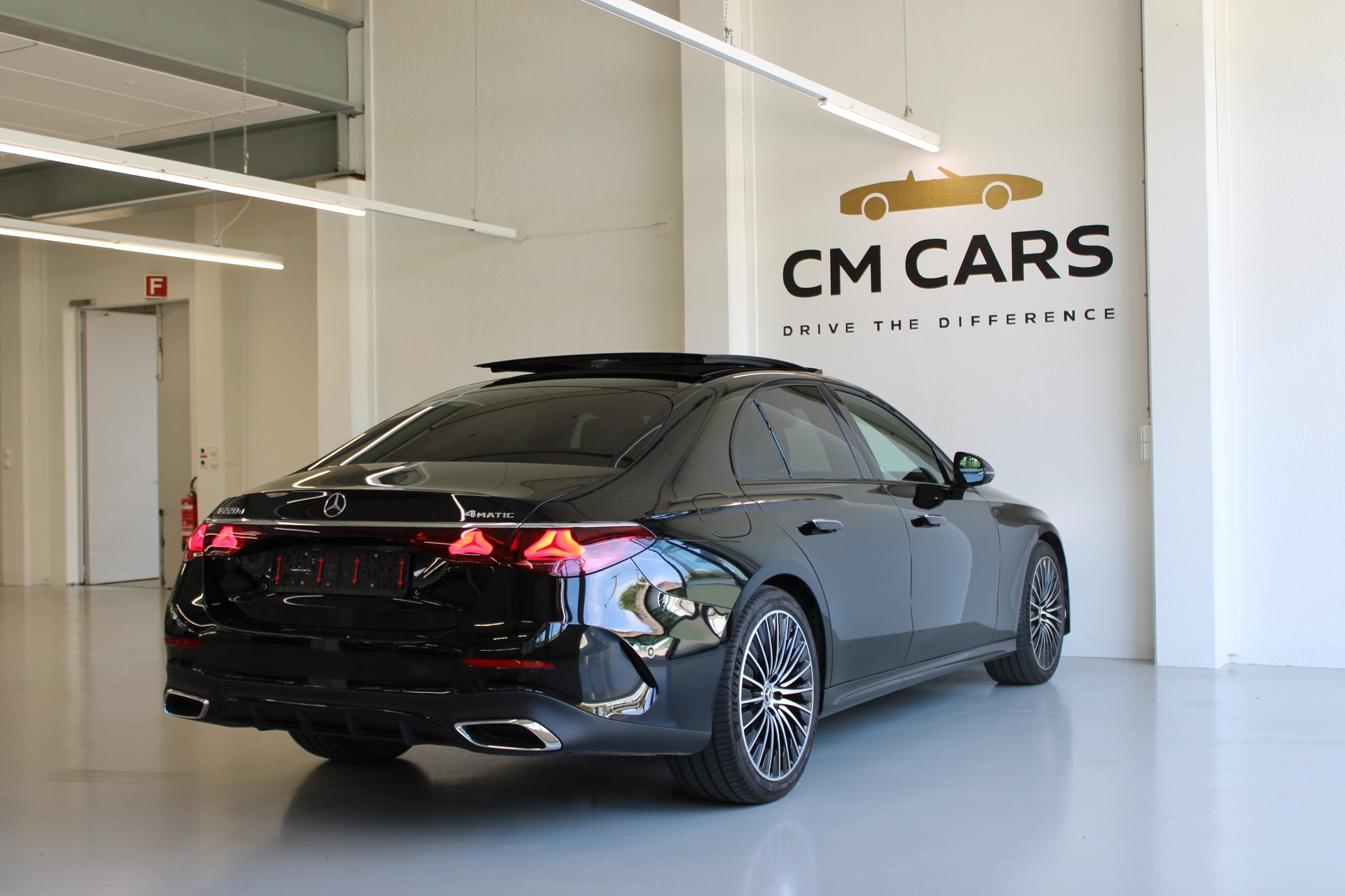 MERCEDES-BENZ E 220 d 4Matic 9G-Tronic-image-6