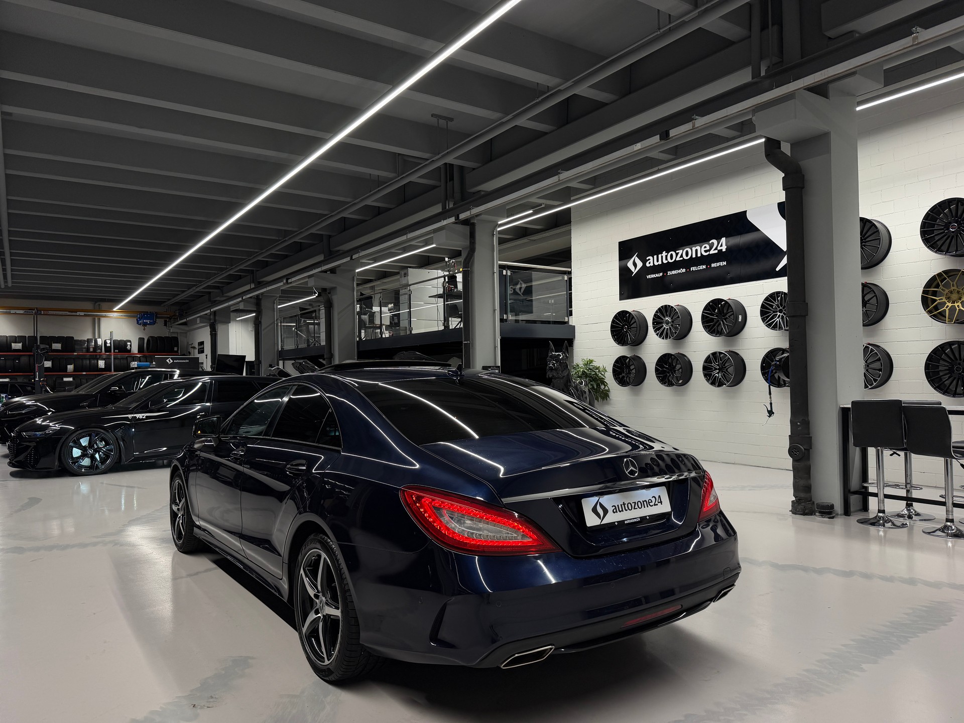 MERCEDES-BENZ CLS 250 d 4matic *CH-Auto*Sport AMG Pack*Lückenlose Servicehistorie bei Mercedes*Frisch ab Service*-image-11