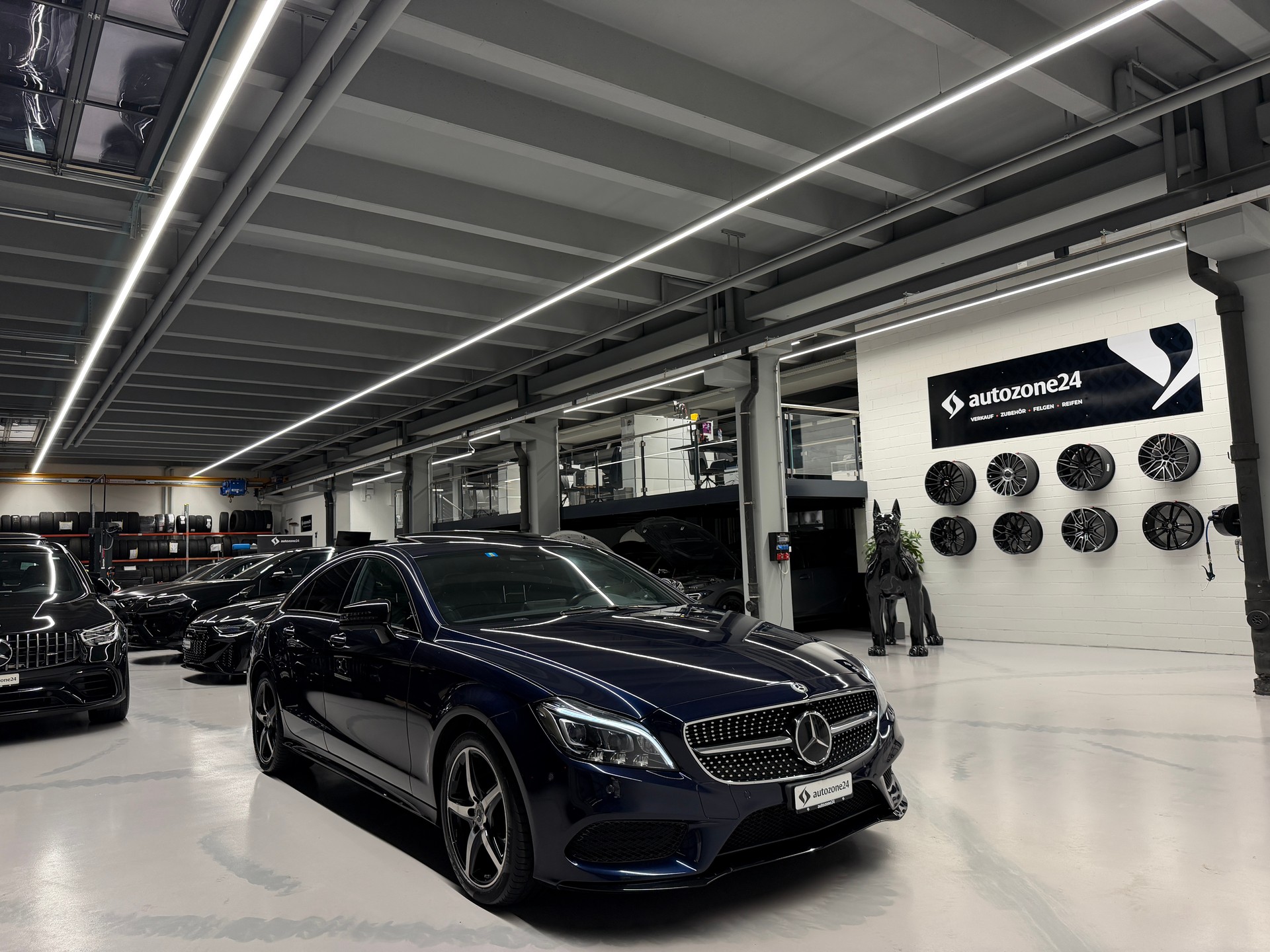 MERCEDES-BENZ CLS 250 d 4matic *CH-Auto*Sport AMG Pack*Lückenlose Servicehistorie bei Mercedes*Frisch ab Service*-showroom-element-3