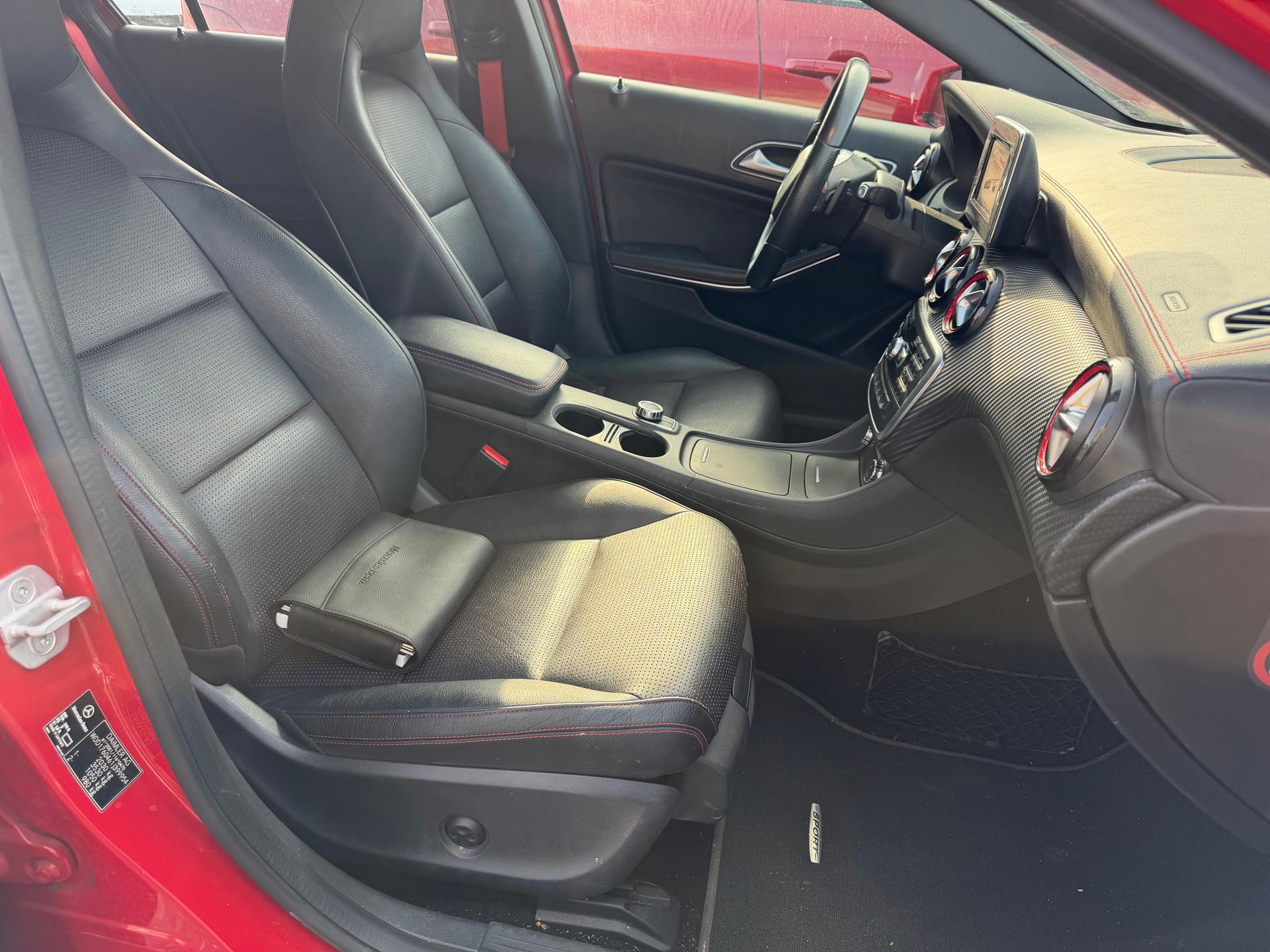 MERCEDES-BENZ A 250 Sport 4Matic 7G-DCT-image-10