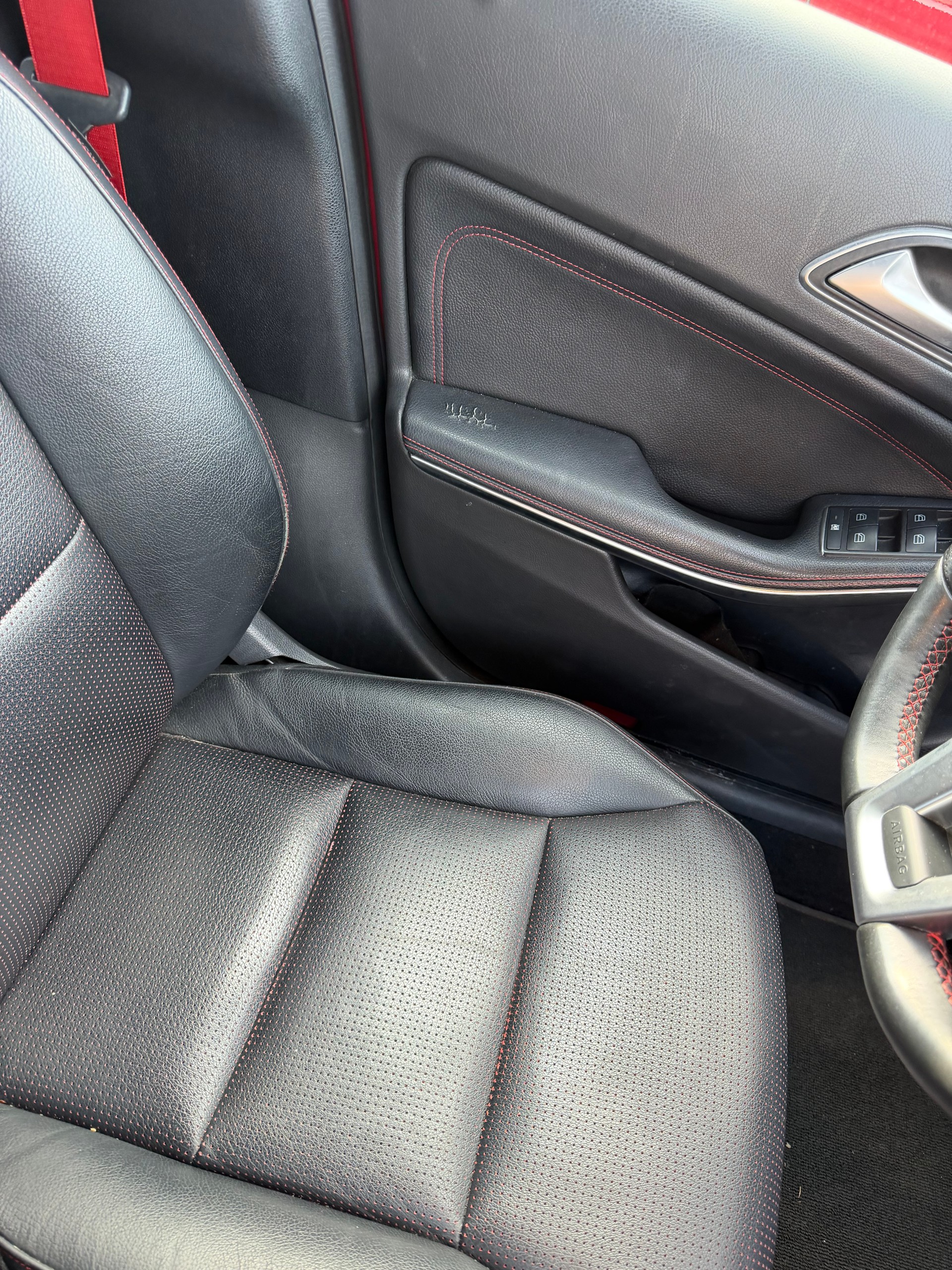 MERCEDES-BENZ A 250 Sport 4Matic 7G-DCT-image-12
