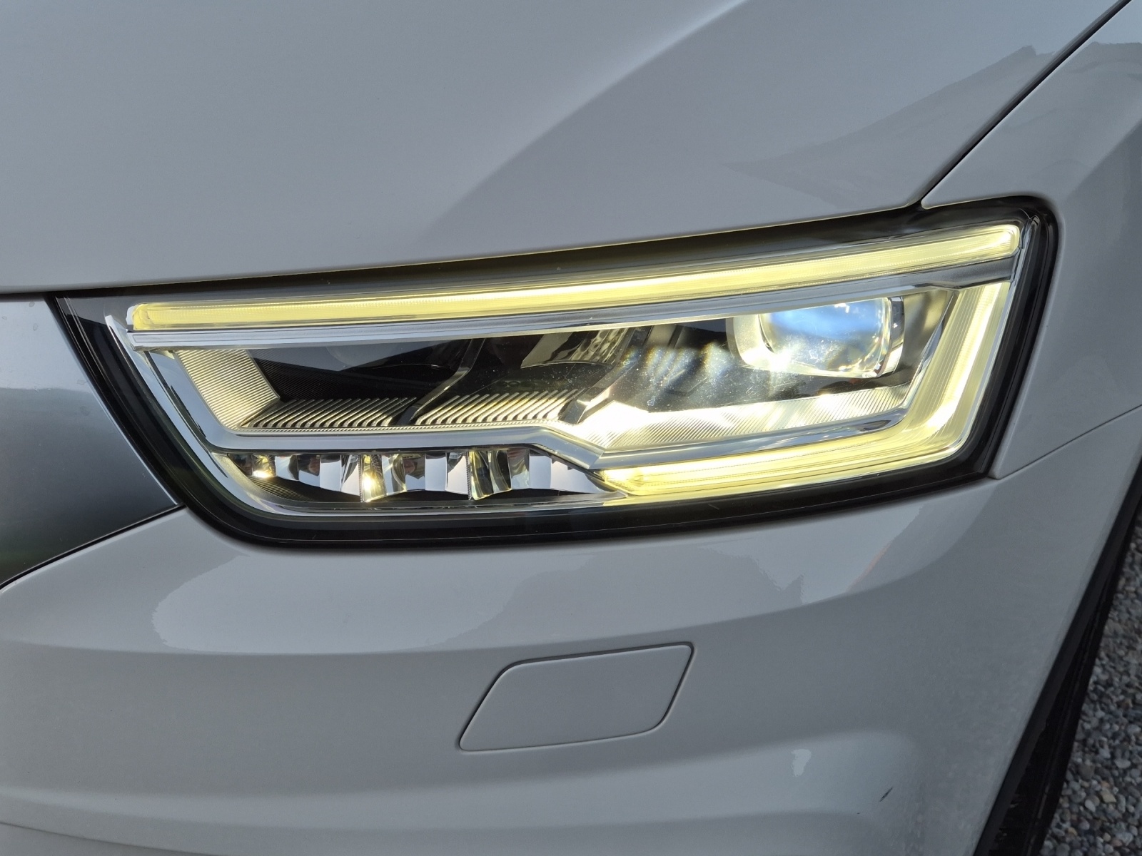 AUDI Q3 1.4 TFSI sport S-tronic-image-1