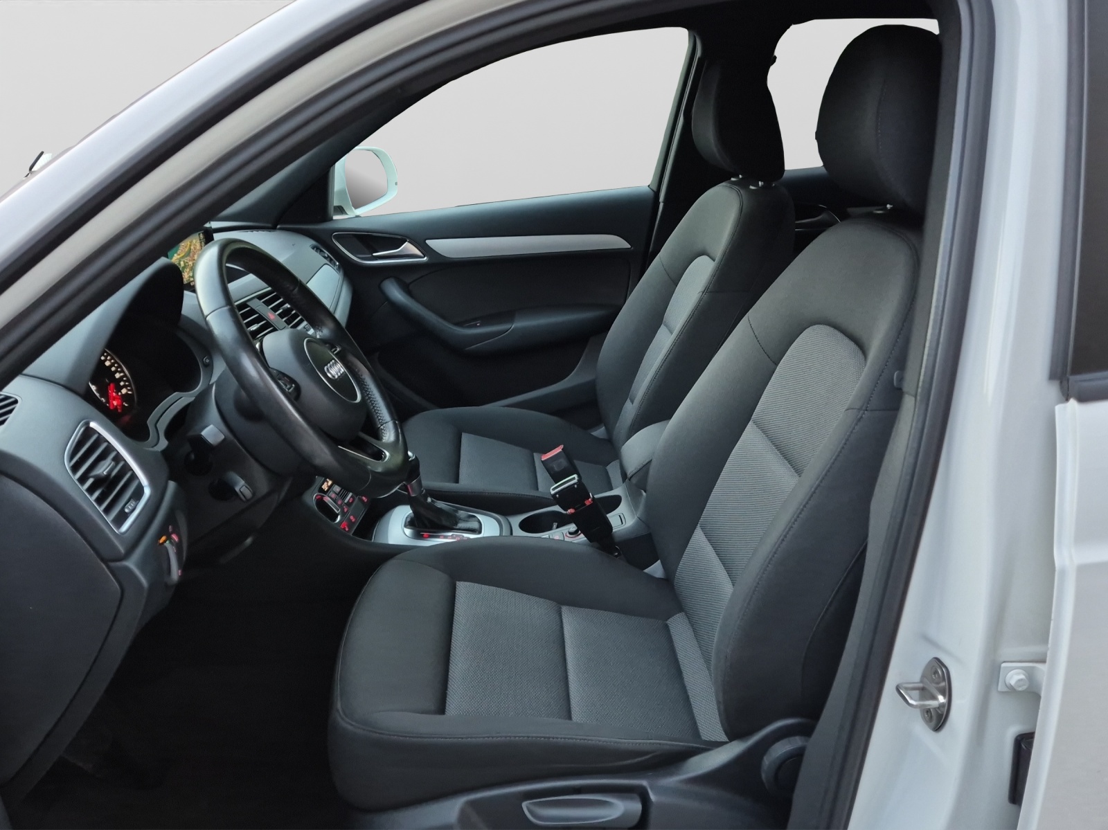 AUDI Q3 1.4 TFSI sport S-tronic-image-13