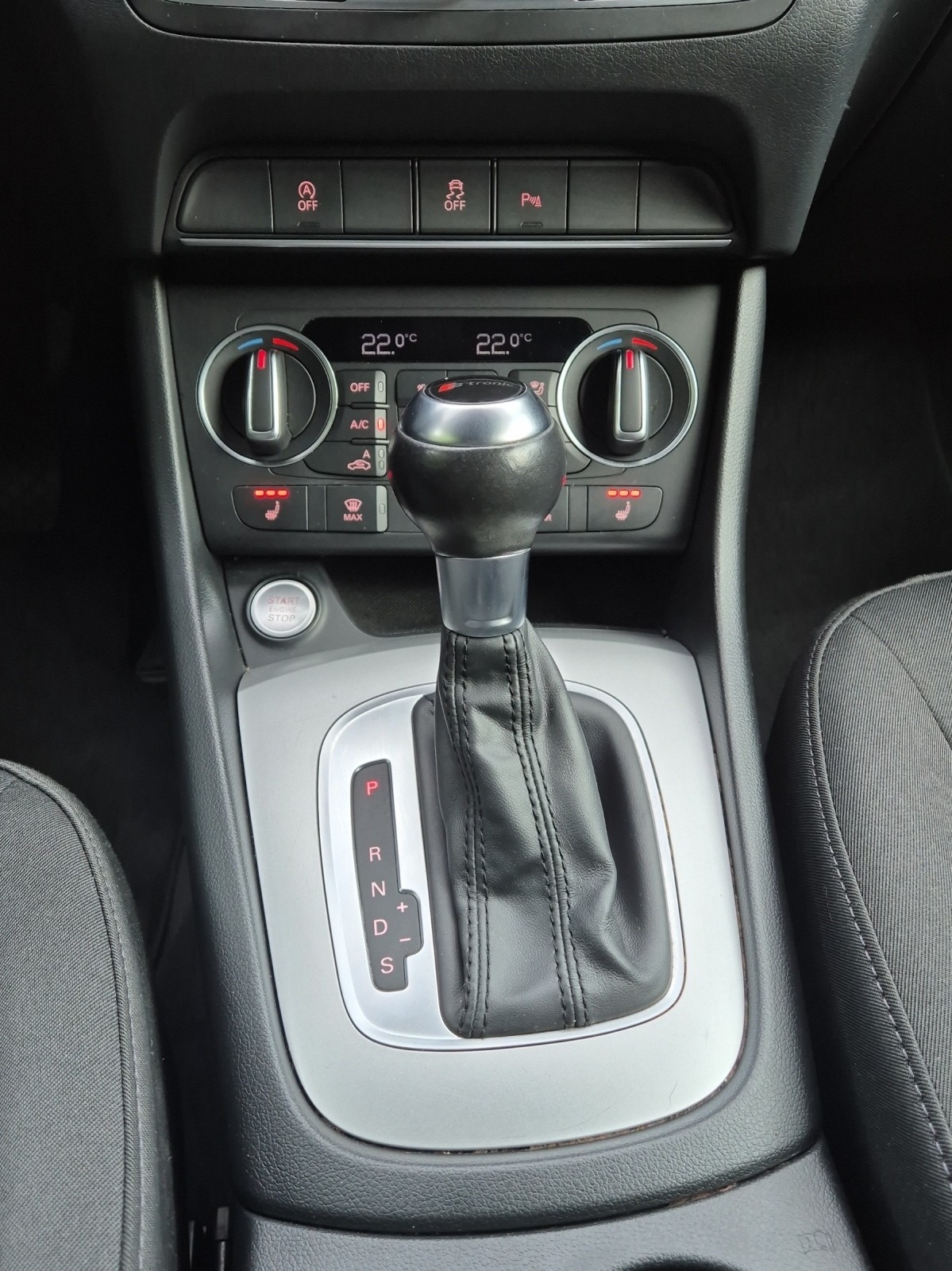AUDI Q3 1.4 TFSI sport S-tronic-image-11