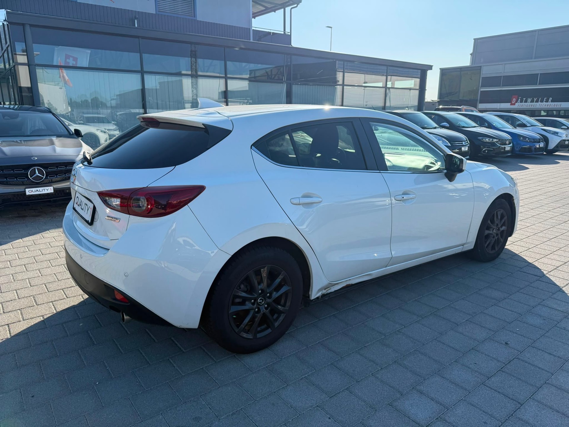 MAZDA 3 2.2 16V CD Revolution-image-8