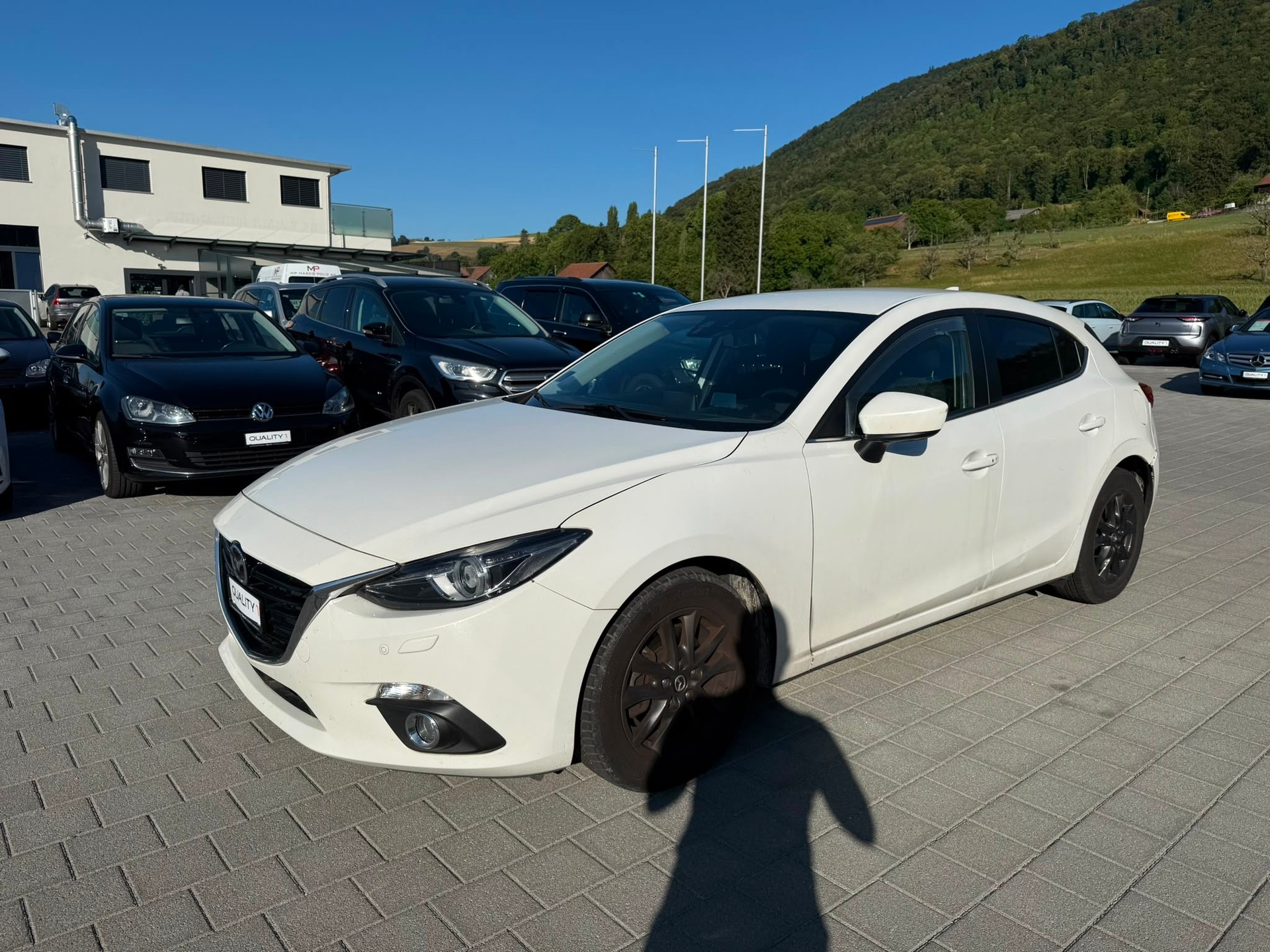 MAZDA 3 2.2 16V CD Revolution-showroom-element-1