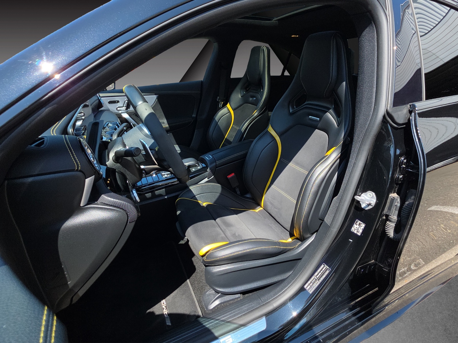 MERCEDES-BENZ CLA 45 S AMG 4Matic+ 8G-DCT-image-14