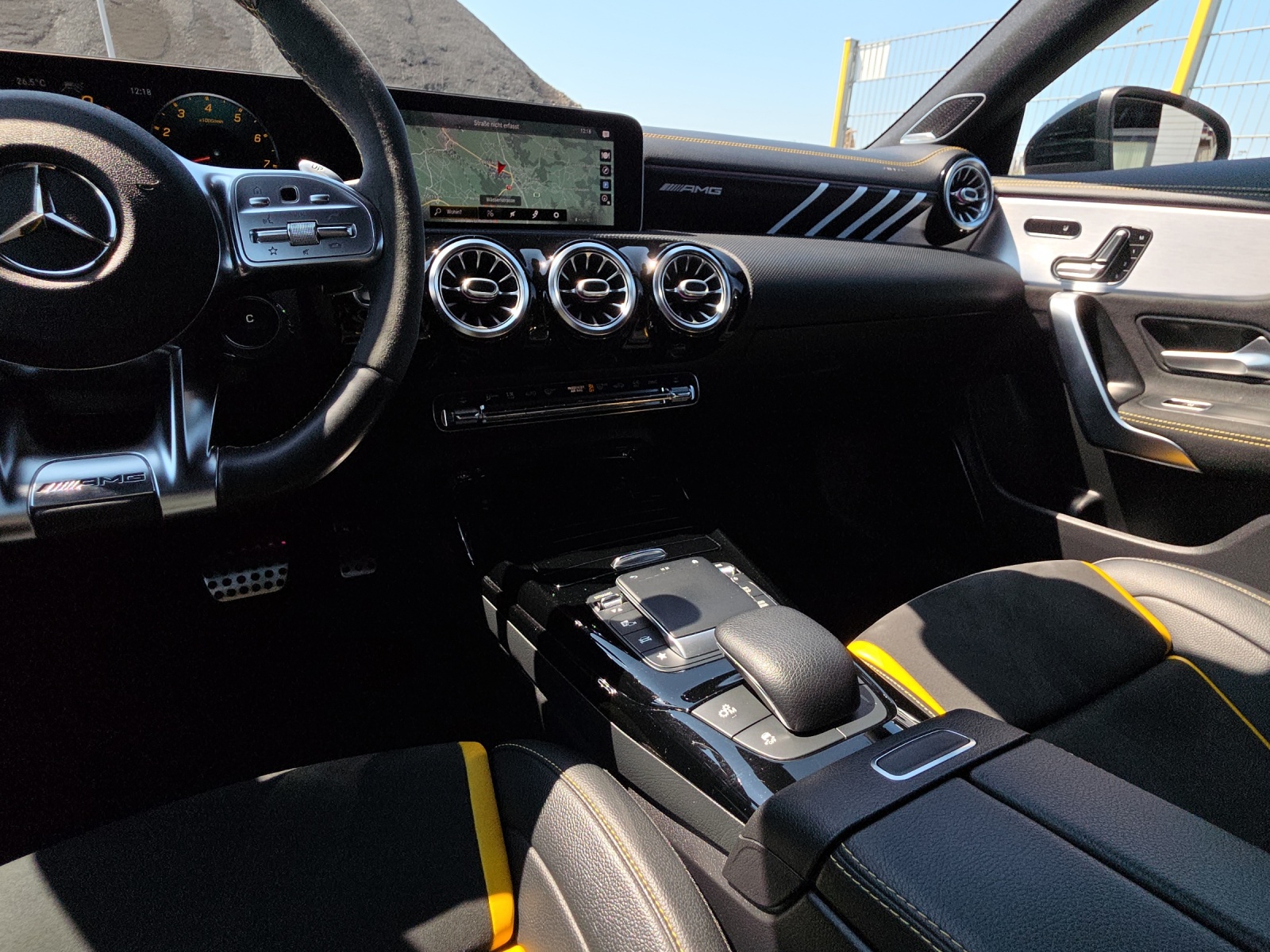 MERCEDES-BENZ CLA 45 S AMG 4Matic+ 8G-DCT-image-12