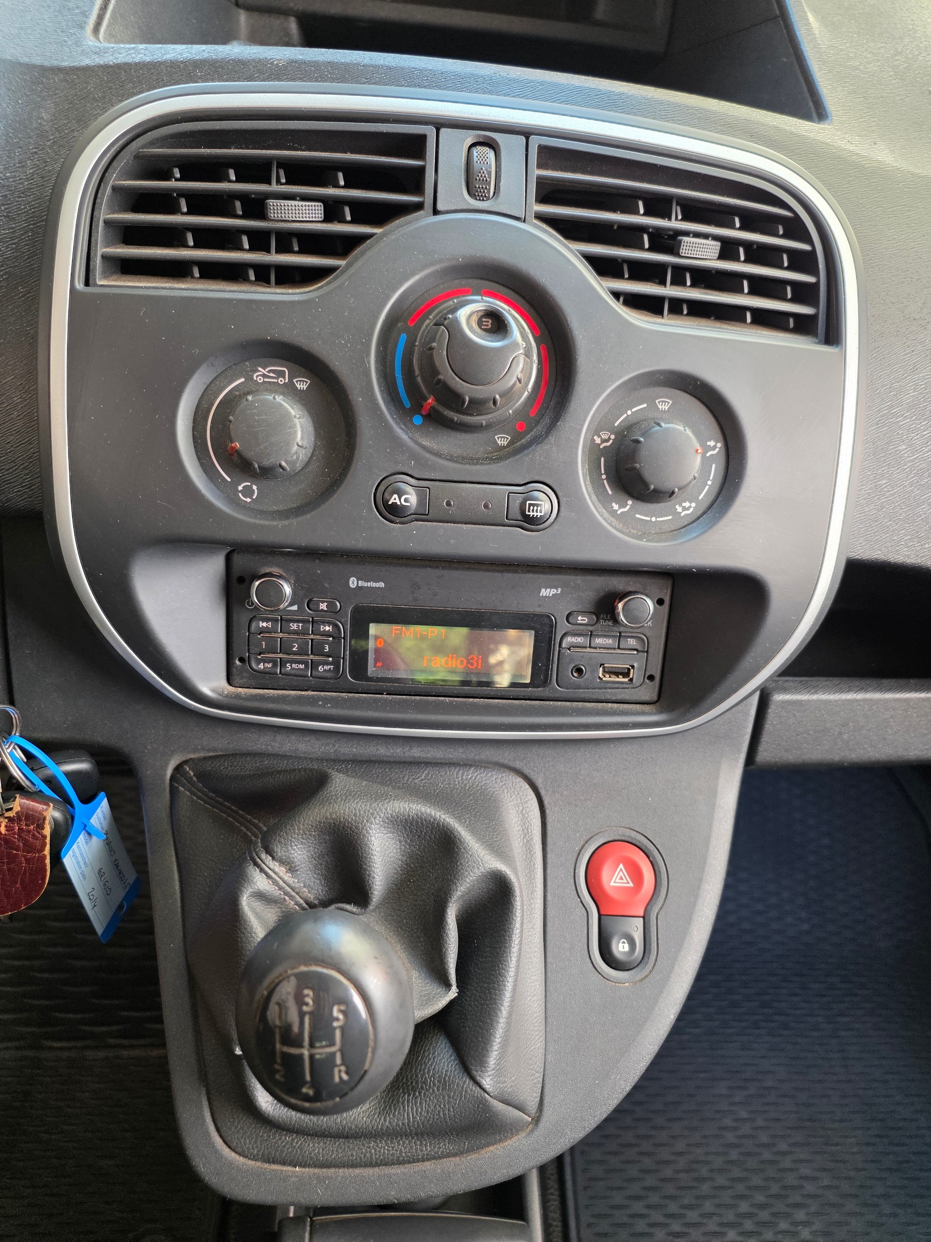 RENAULT Kangoo Medium dCi 90 Access-image-9