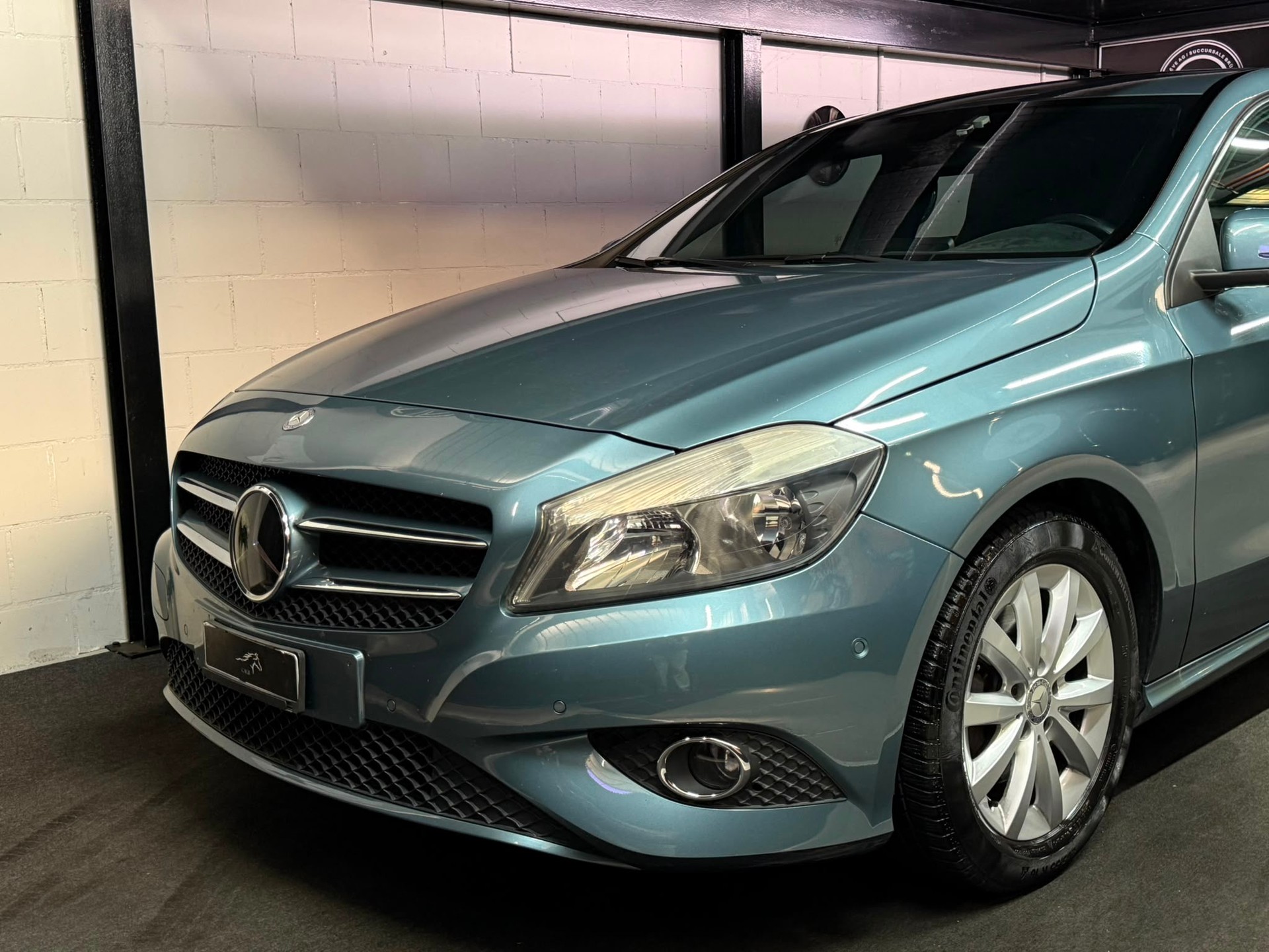 MERCEDES-BENZ A 200 AMG Line-image-7
