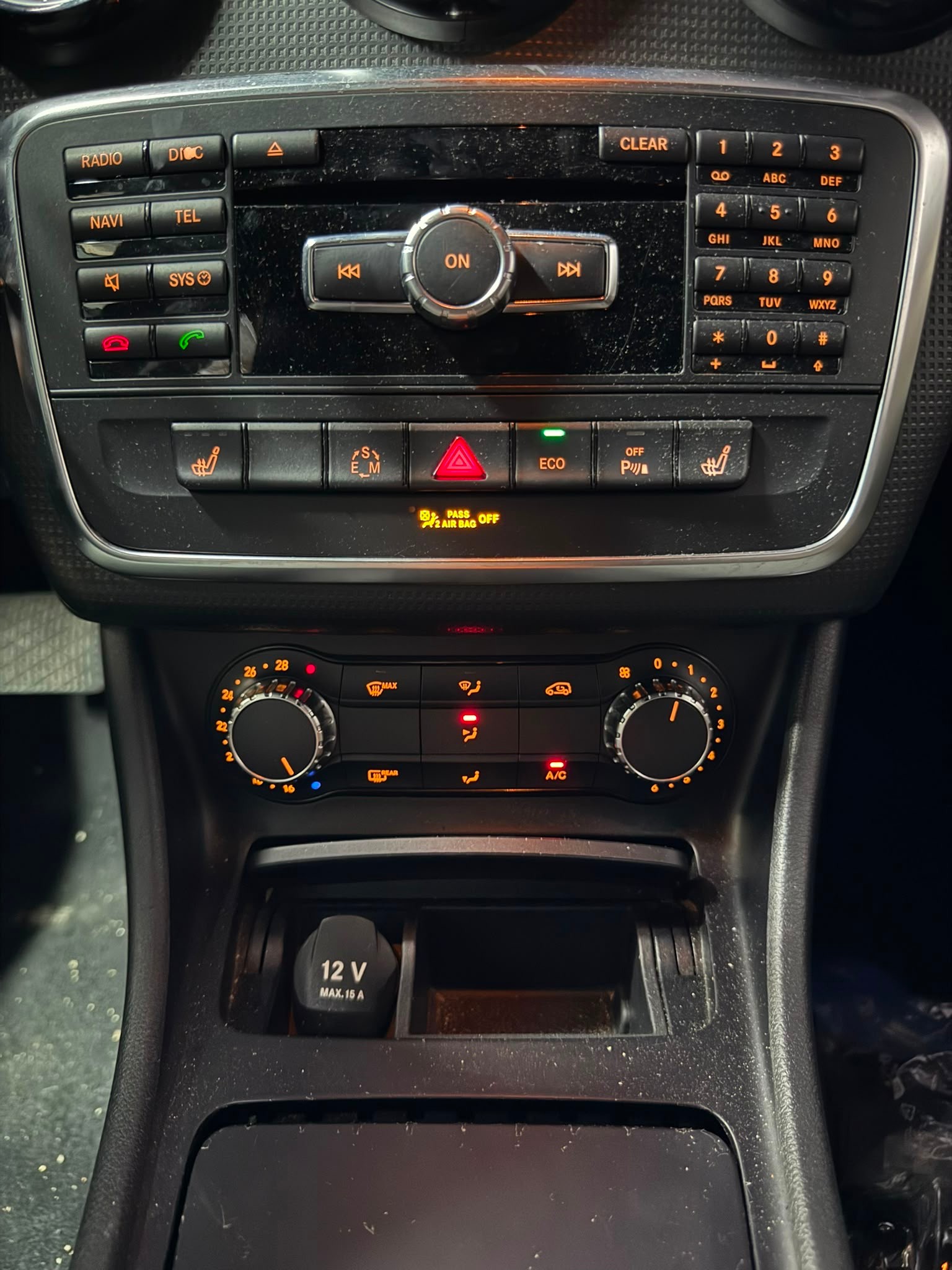 MERCEDES-BENZ A 200 AMG Line-image-15