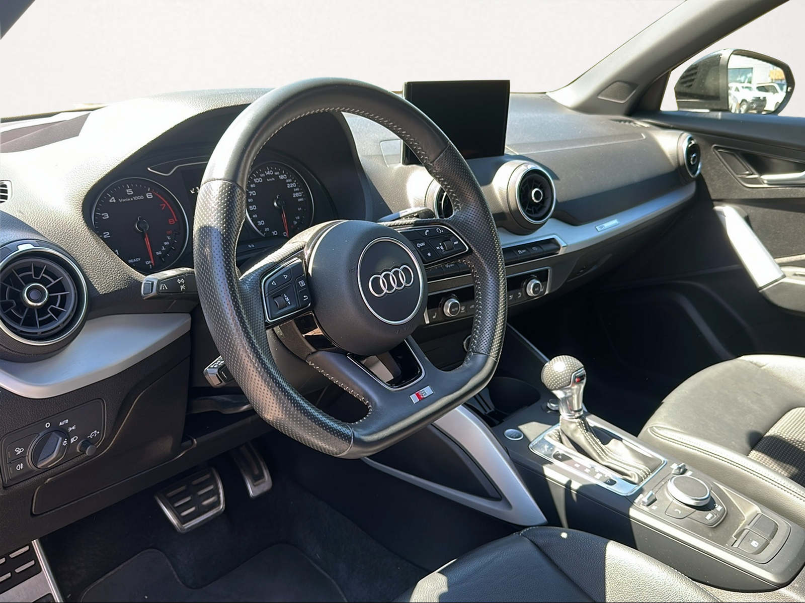 AUDI Q2 35 TFSI Sport Attraction S-tronic-image-2