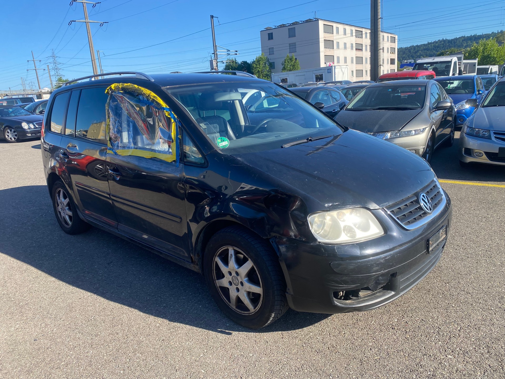 VW Touran 2.0 TDI-image-1