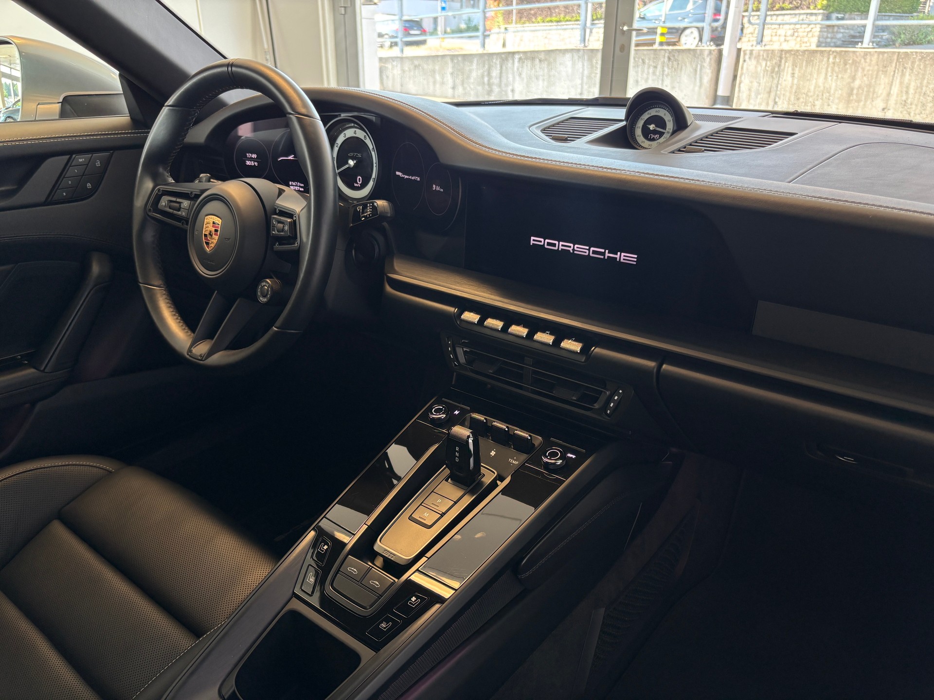 PORSCHE 911 Targa 4 GTS PDK-image-10