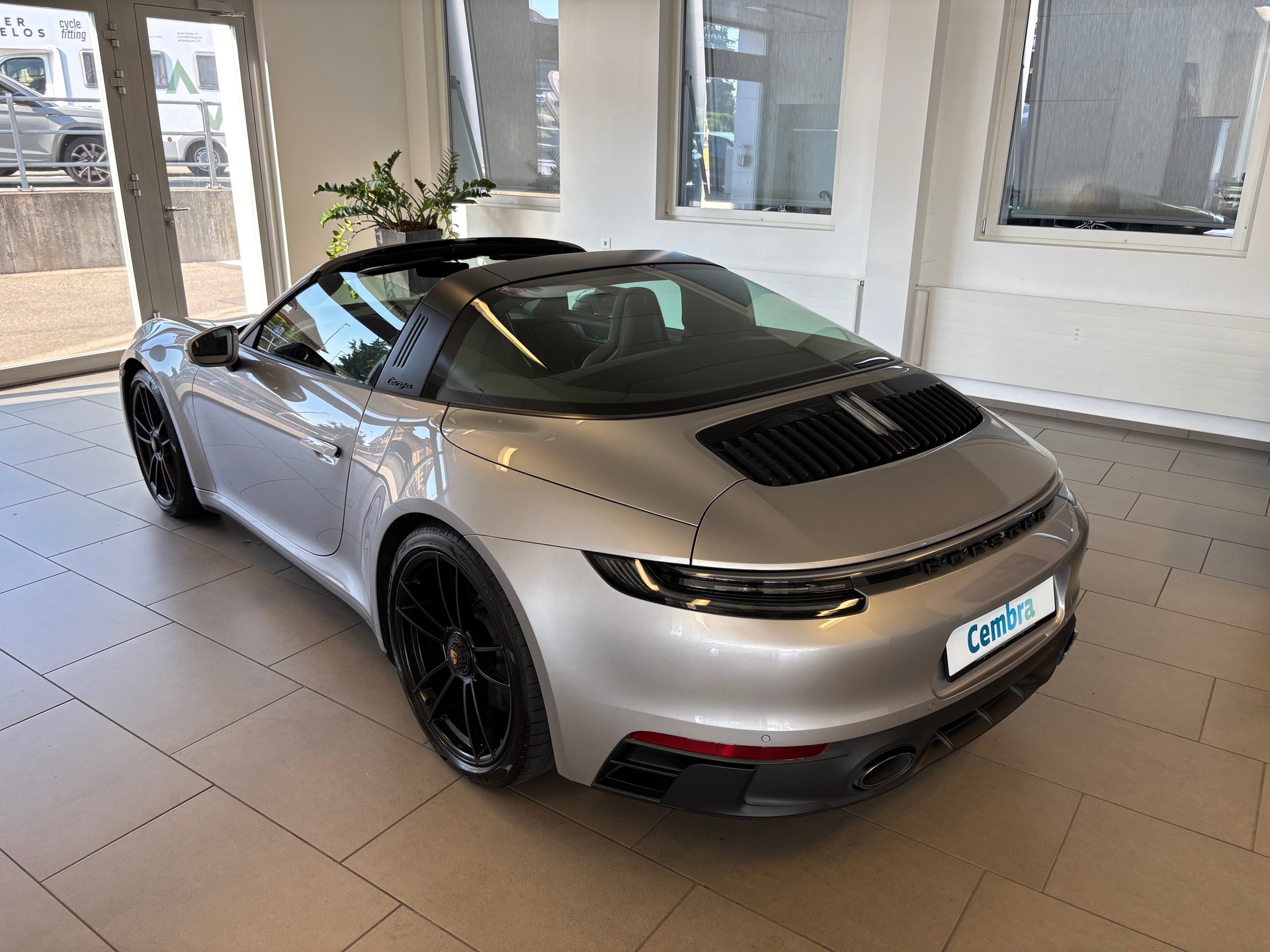 PORSCHE 911 Targa 4 GTS PDK-image-5