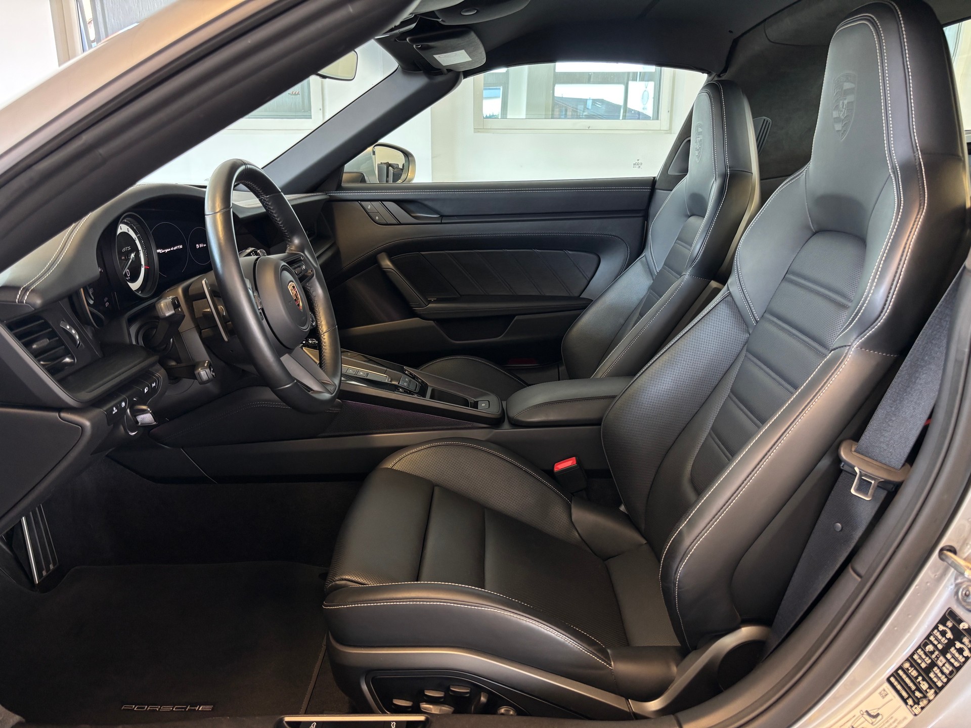 PORSCHE 911 Targa 4 GTS PDK-image-8