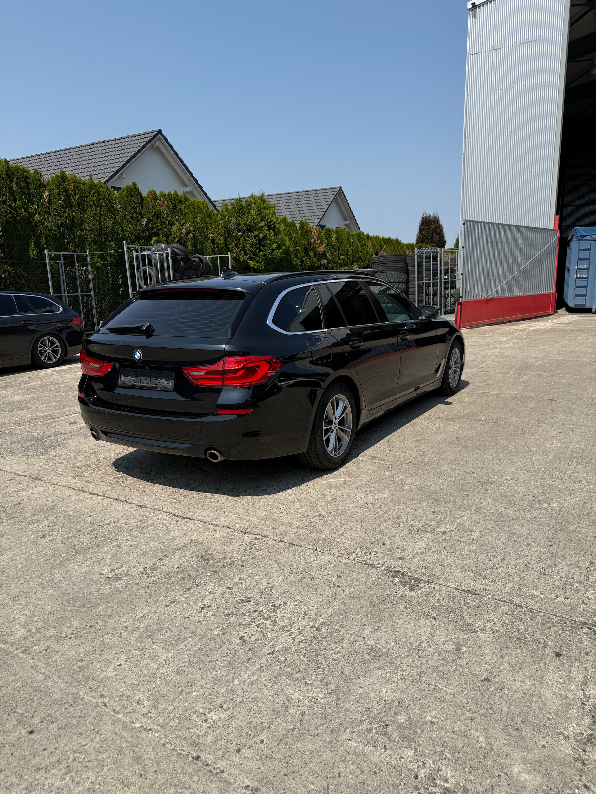 BMW 530d xDrive Touring Steptronic-image-5