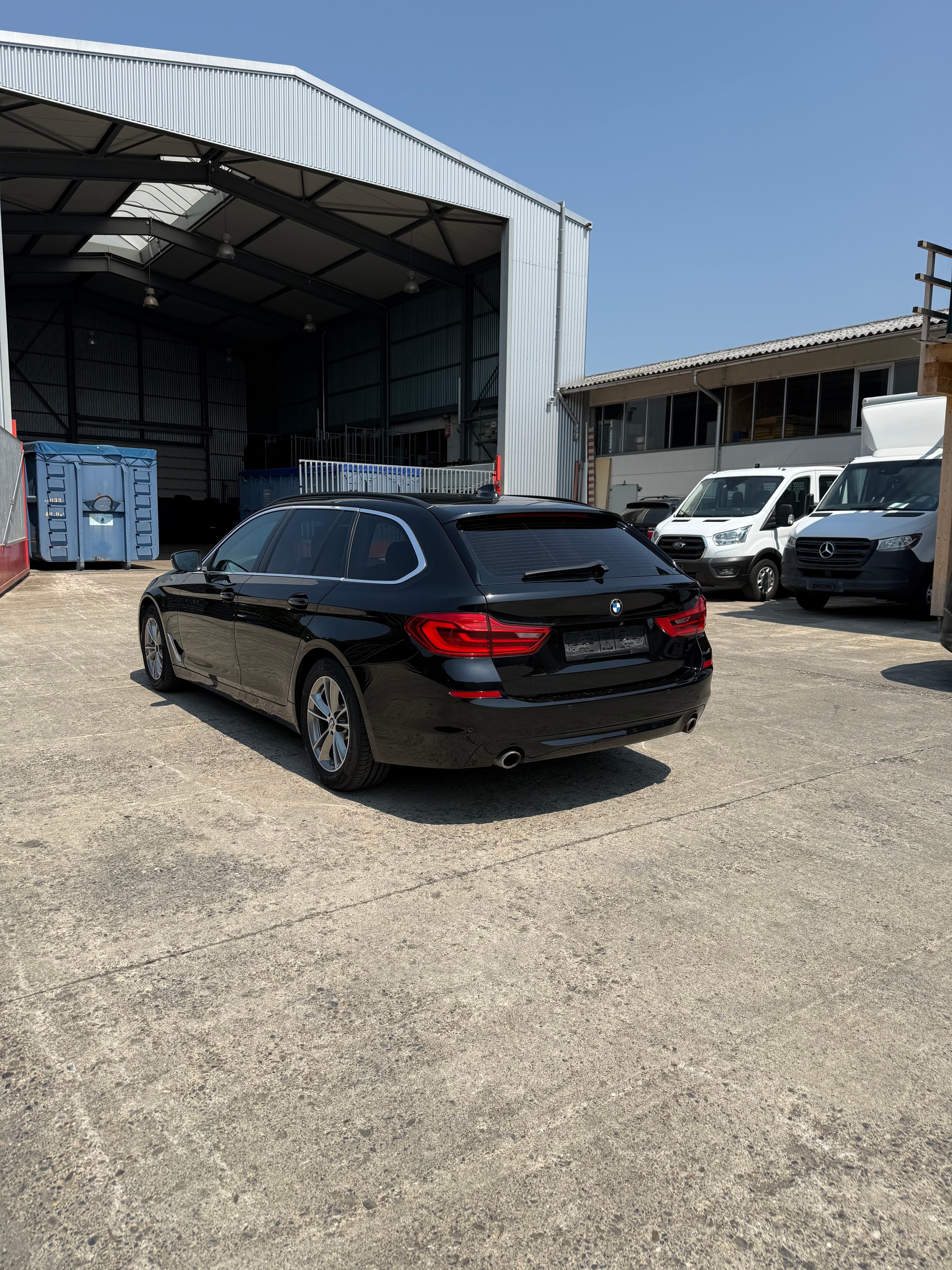 BMW 530d xDrive Touring Steptronic-image-4
