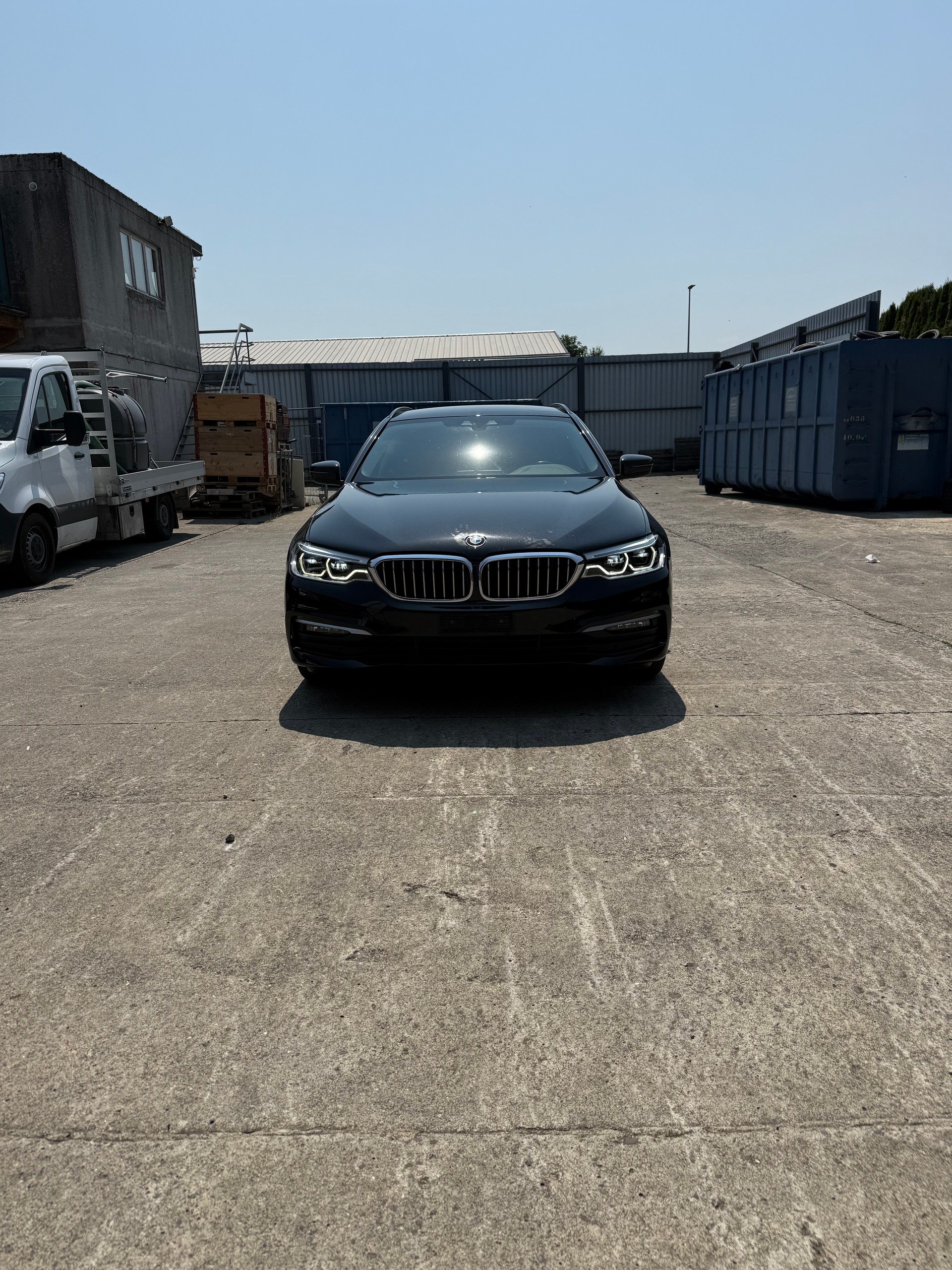 BMW 530d xDrive Touring Steptronic-image-1