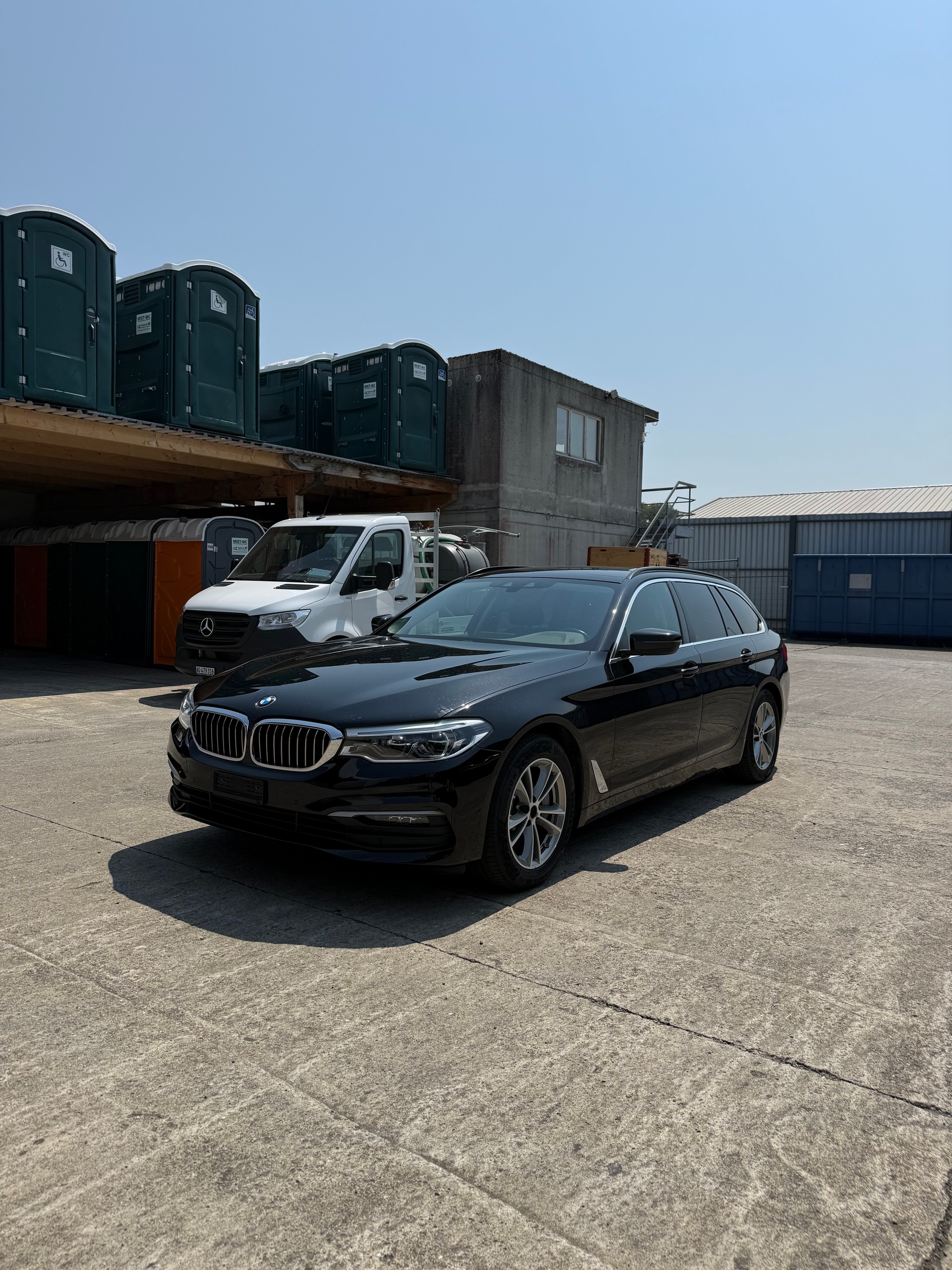 BMW 530d xDrive Touring Steptronic-image-0