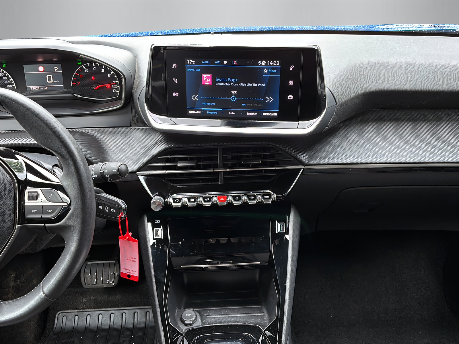 PEUGEOT 2008 1.2 PureTech 130 Allure-image-5