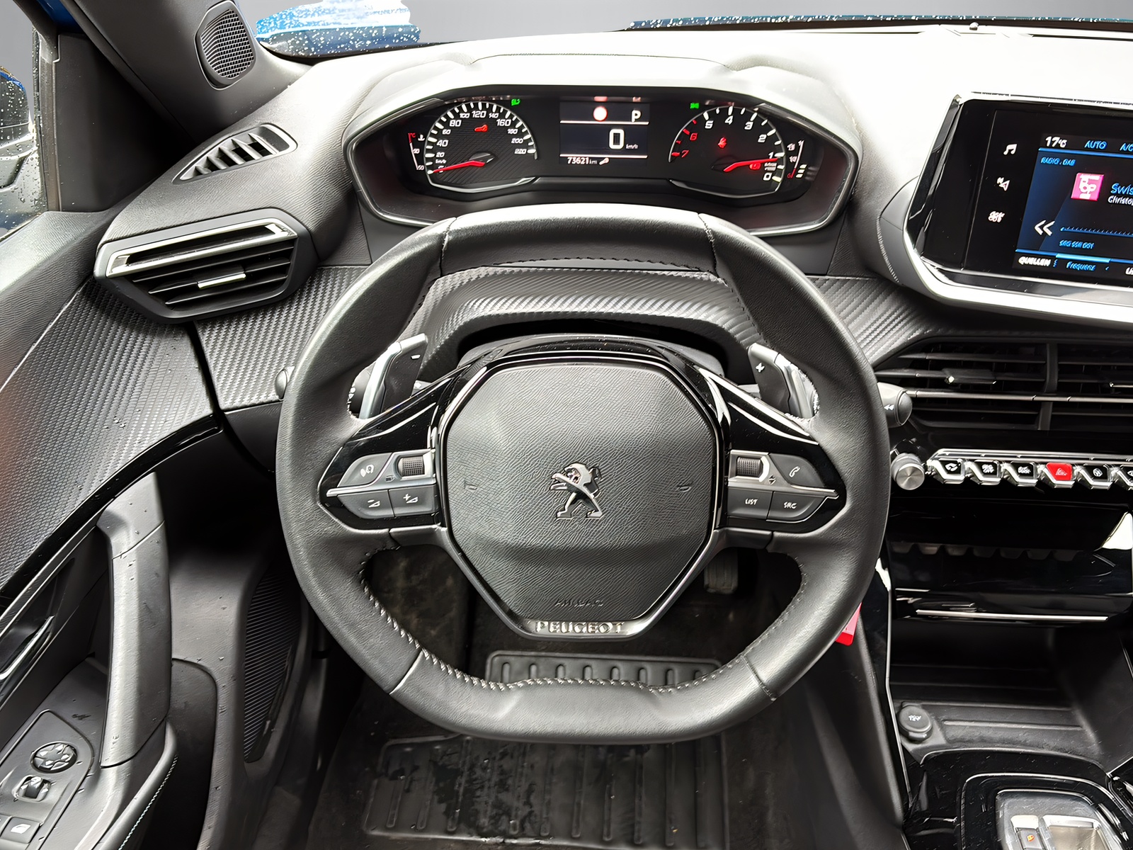 PEUGEOT 2008 1.2 PureTech 130 Allure-image-3