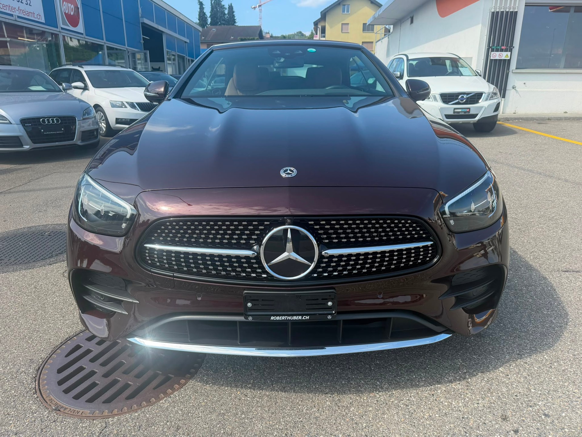 MERCEDES-BENZ E 300 d Cabriolet 4Matic AMG Line 9G-Tronic-image-12