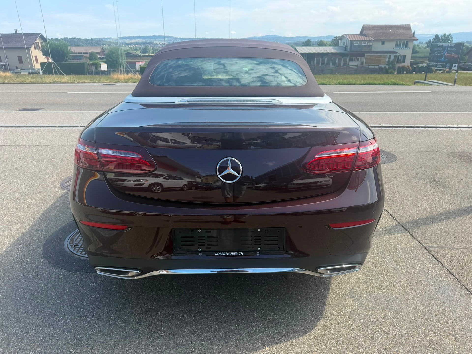 MERCEDES-BENZ E 300 d Cabriolet 4Matic AMG Line 9G-Tronic-image-3