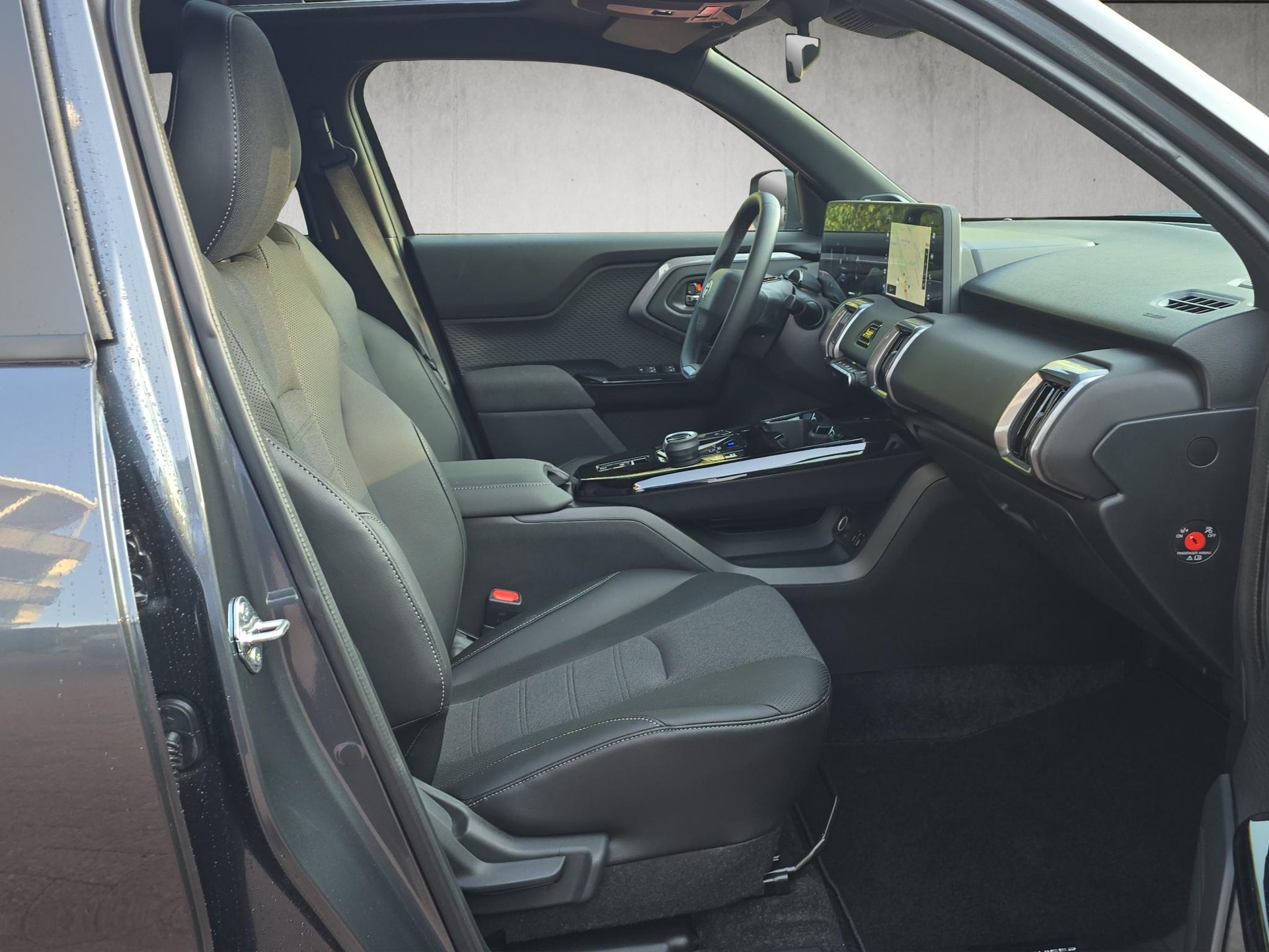 TOYOTA Urban Cruiser Premium AWD-image-13