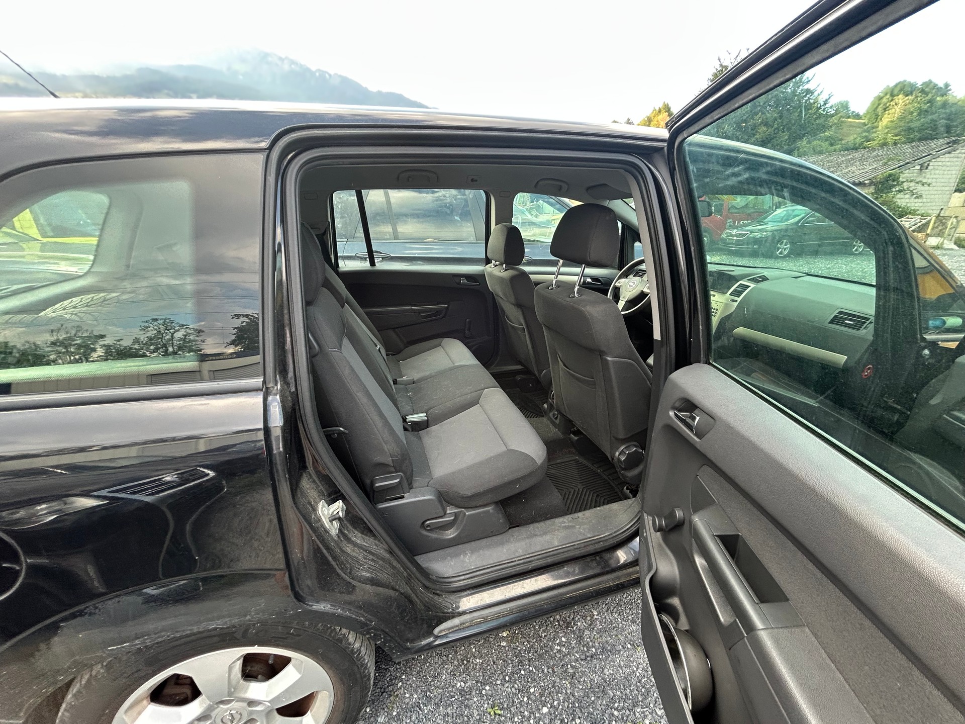 OPEL Zafira 2.2i 16V Sport-image-11