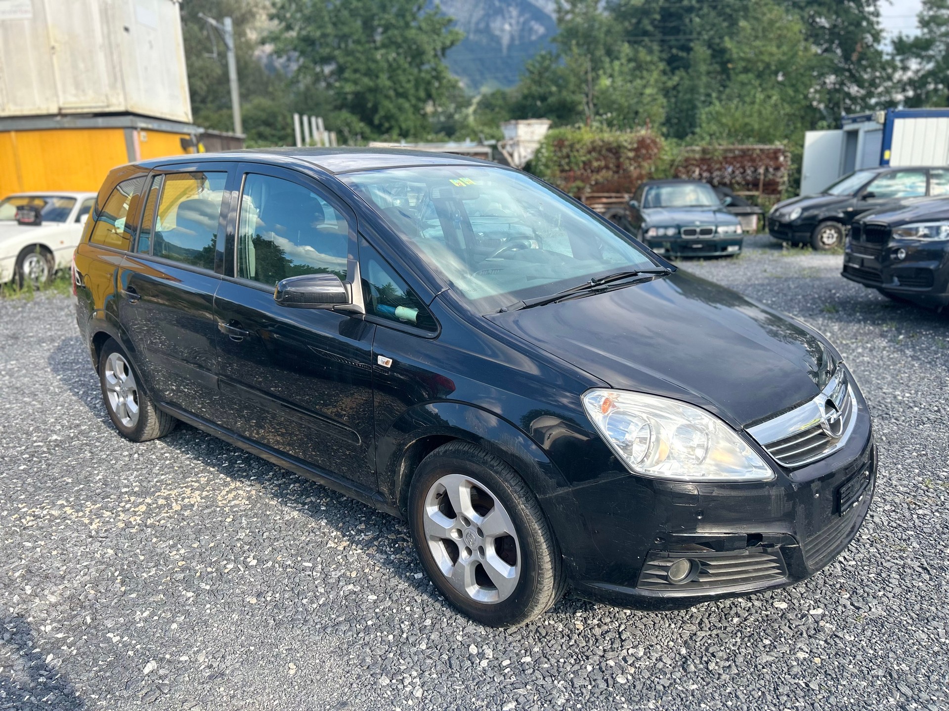 OPEL Zafira 2.2i 16V Sport-image-1