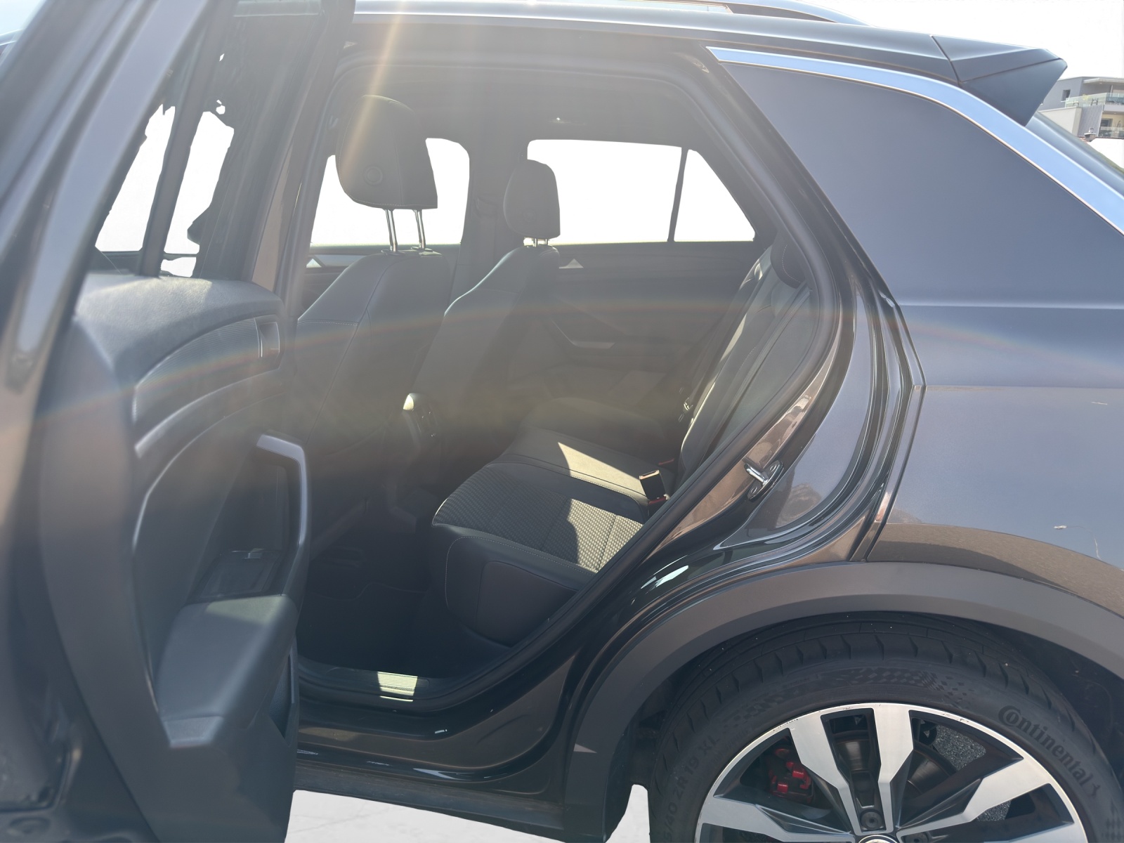 VW T-Roc 2.0 TSI Sport DSG 4Motion-image-9