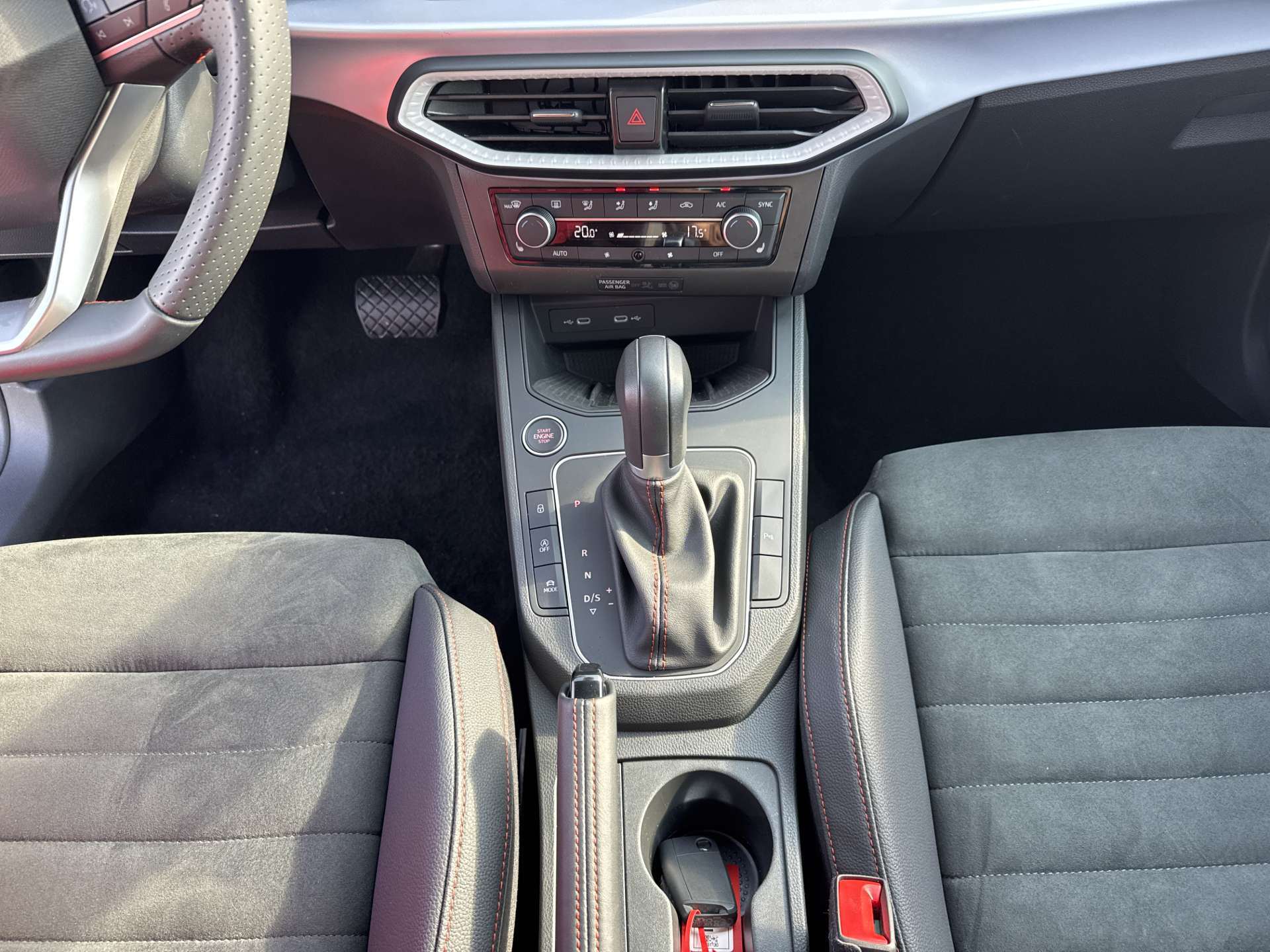 SEAT Ibiza 1.5 EcoTSi FR DSG-Automat-image-11