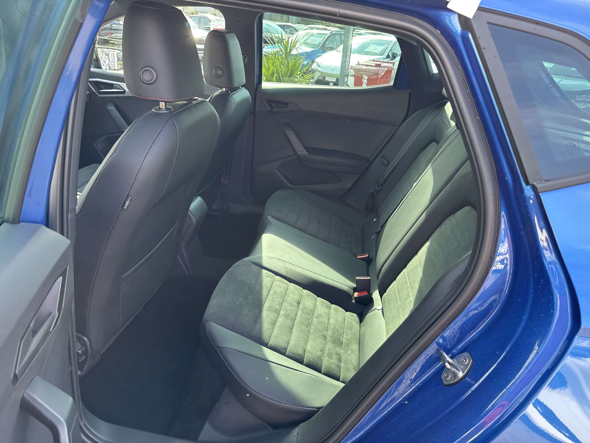 SEAT Ibiza 1.5 EcoTSi FR DSG-Automat-image-6