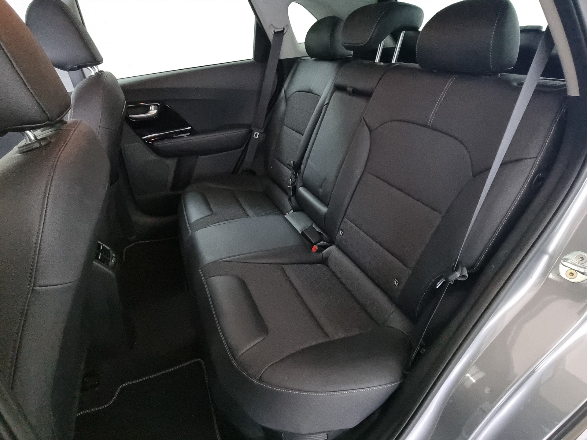 KIA Niro 1.6 GDI-image-6