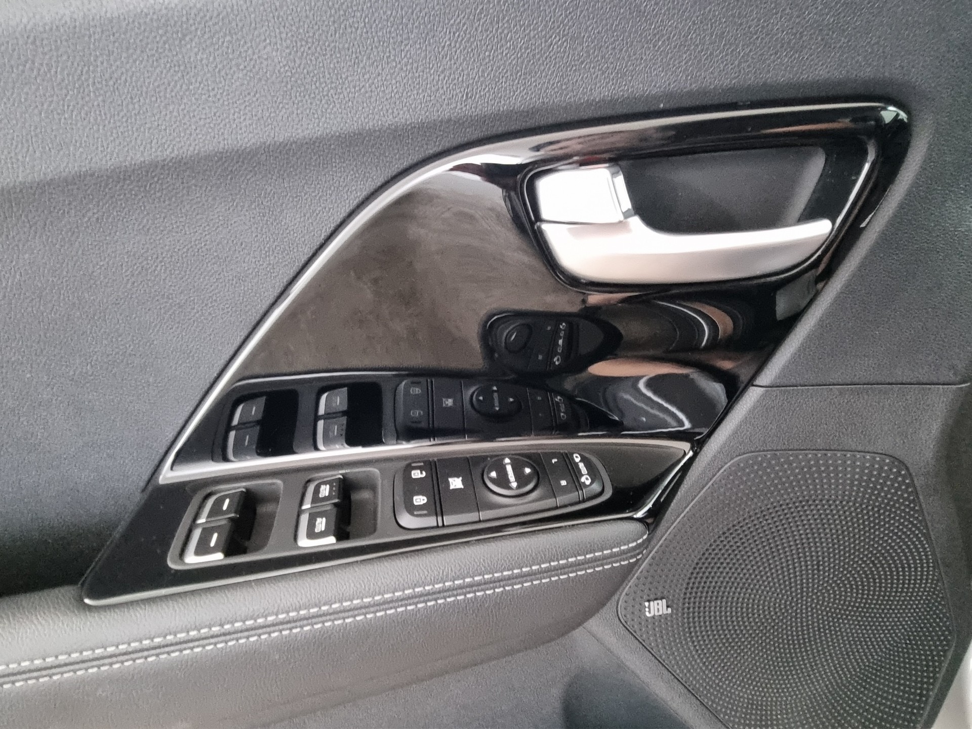 KIA Niro 1.6 GDI-image-11