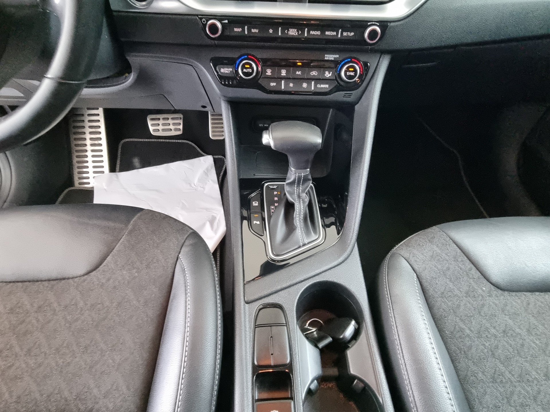 KIA Niro 1.6 GDI-image-9