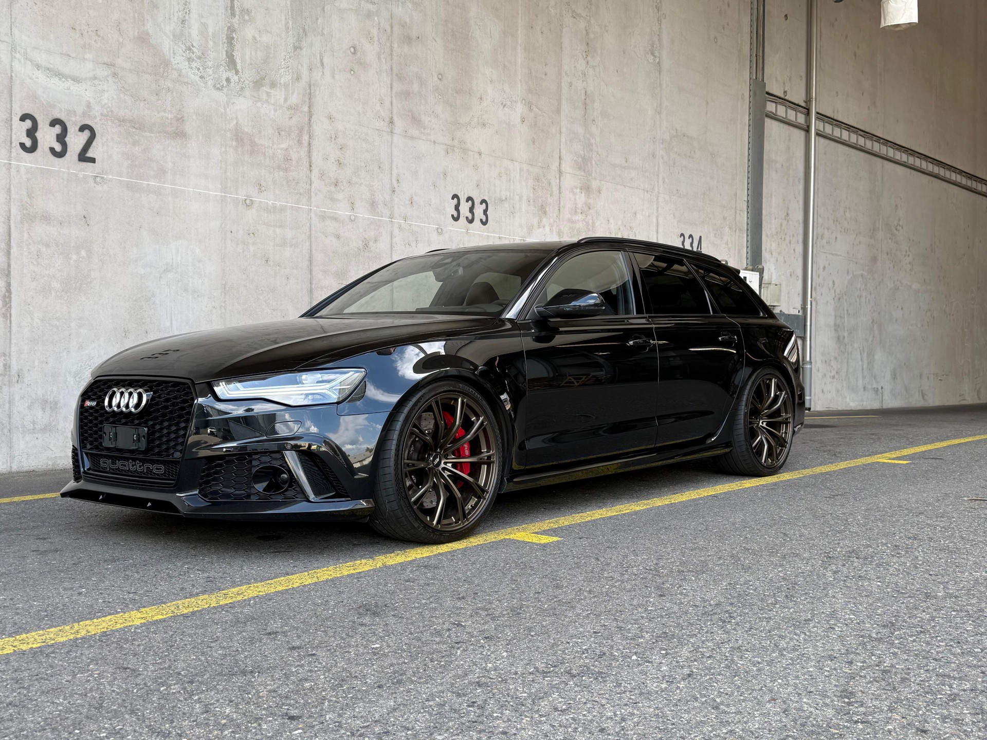 AUDI RS6 Avant 4.0 TFSI V8 quattro Tiptronic-image-2