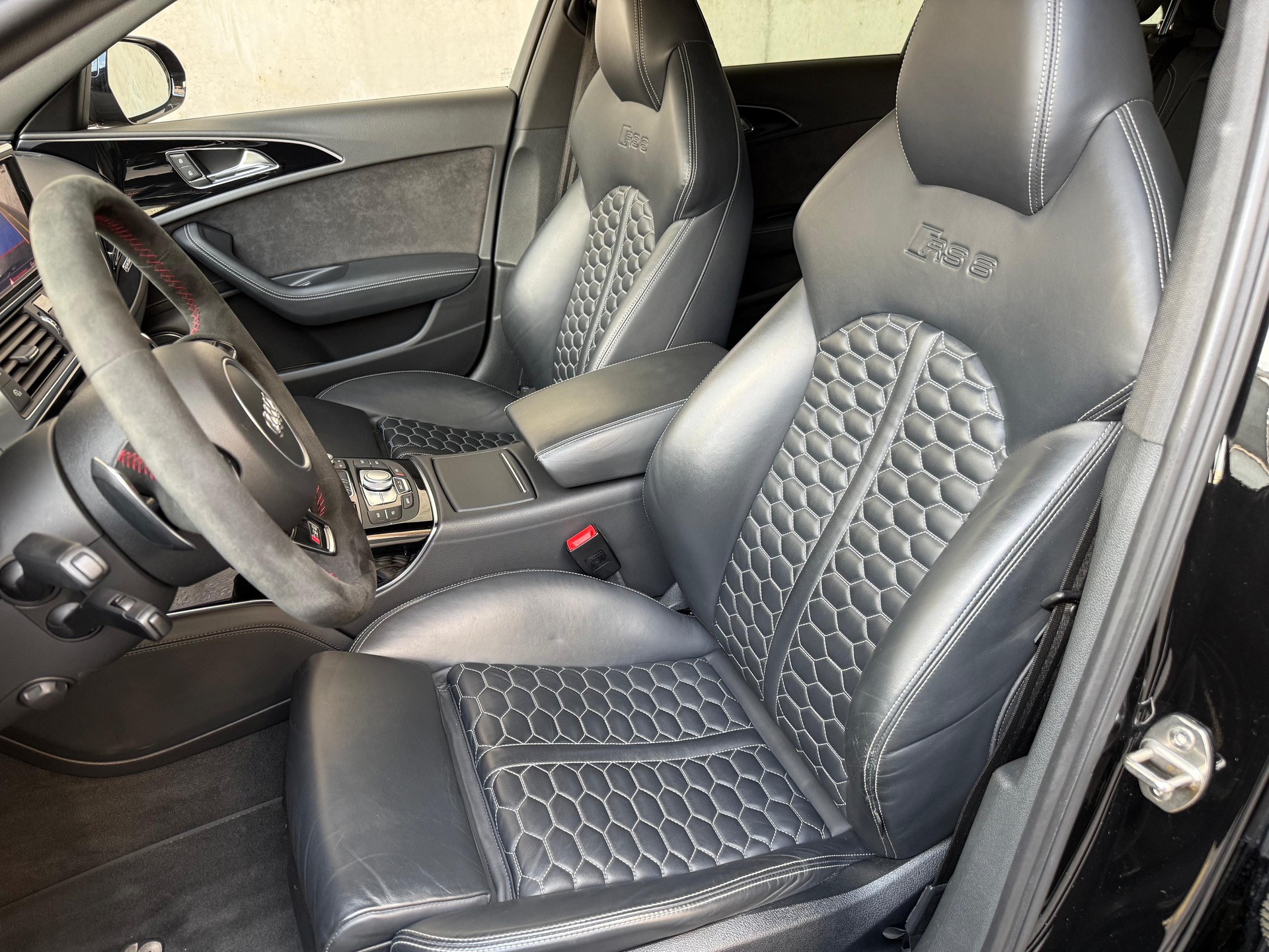 AUDI RS6 Avant 4.0 TFSI V8 quattro Tiptronic-image-7