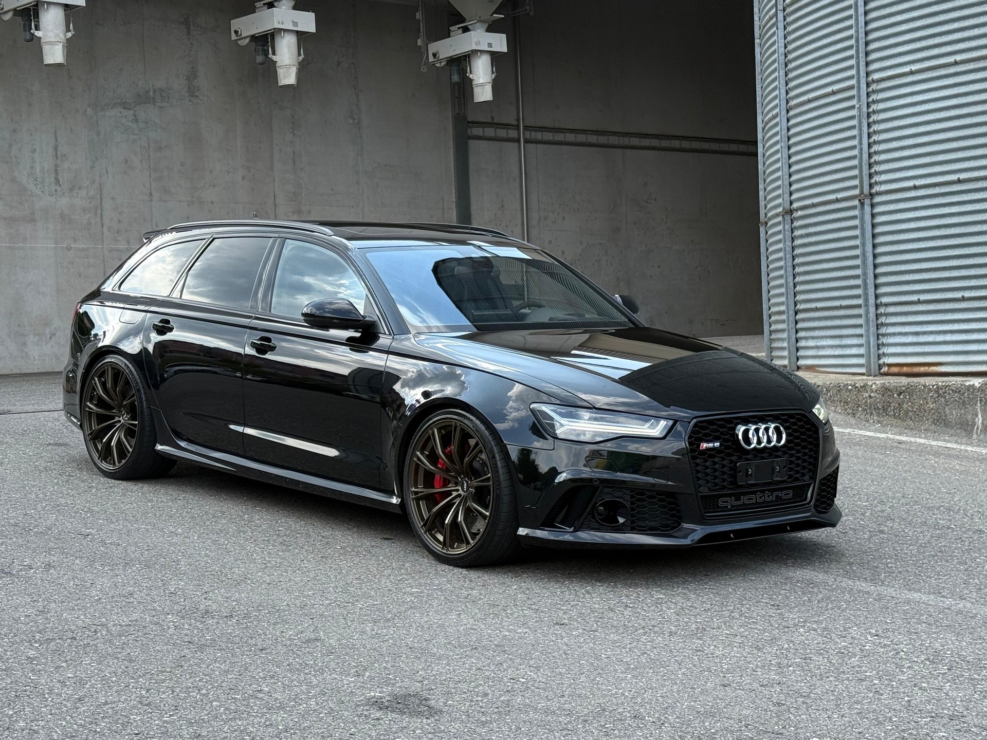AUDI RS6 Avant 4.0 TFSI V8 quattro Tiptronic-image-0