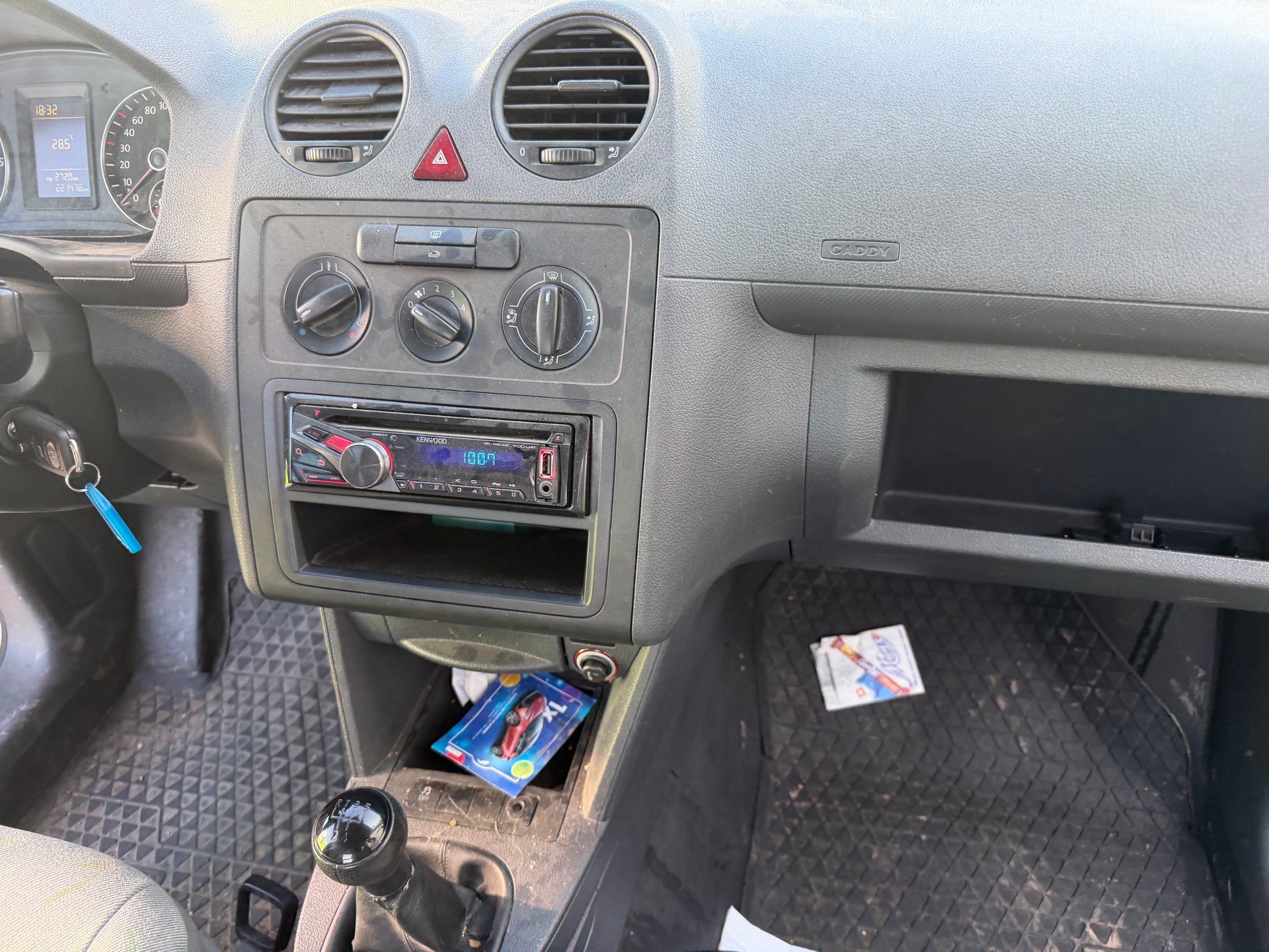 VW Caddy 1.6 TDI-image-6