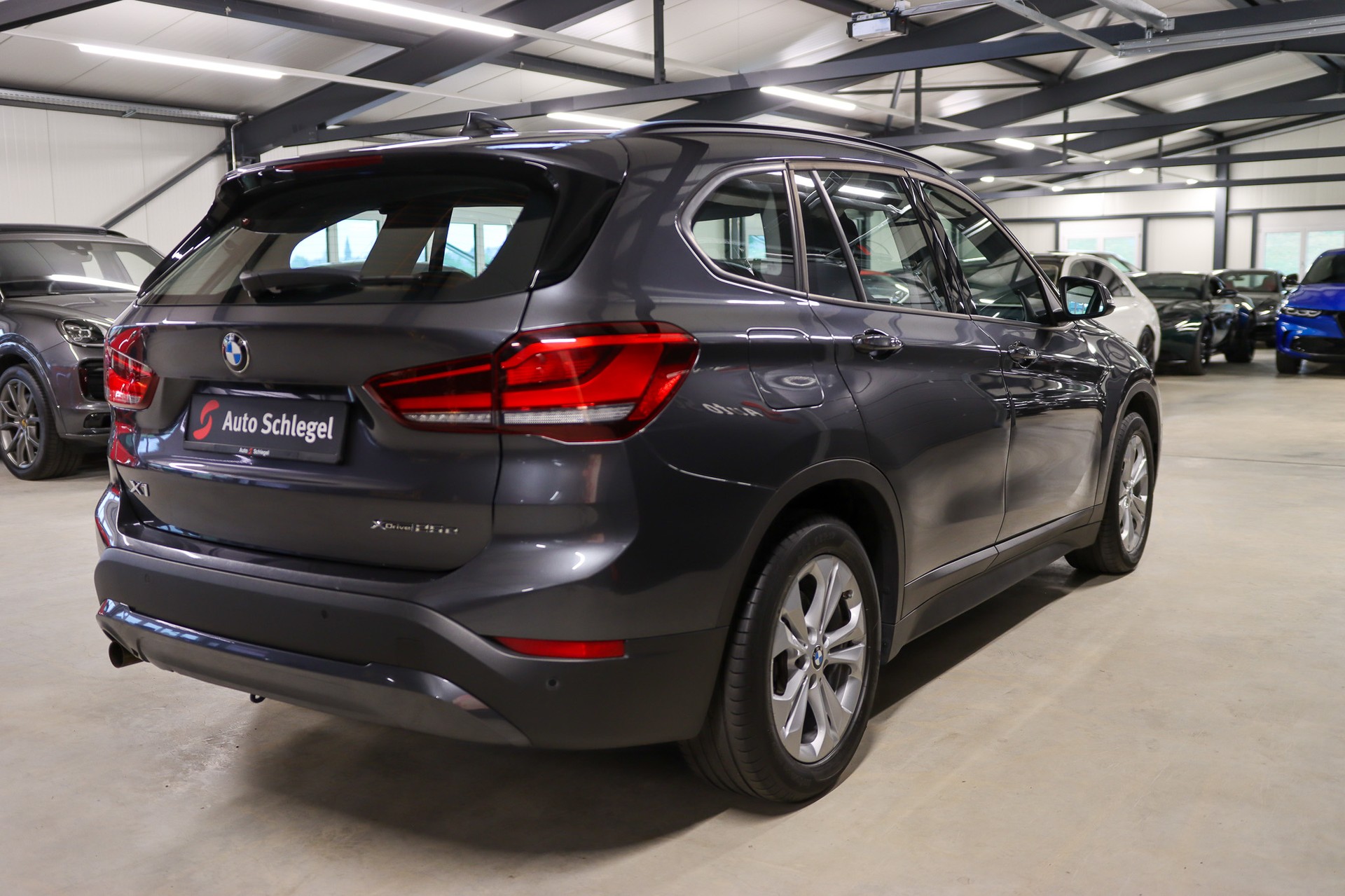 BMW X1 xDrive 25e Steptronic-image-5