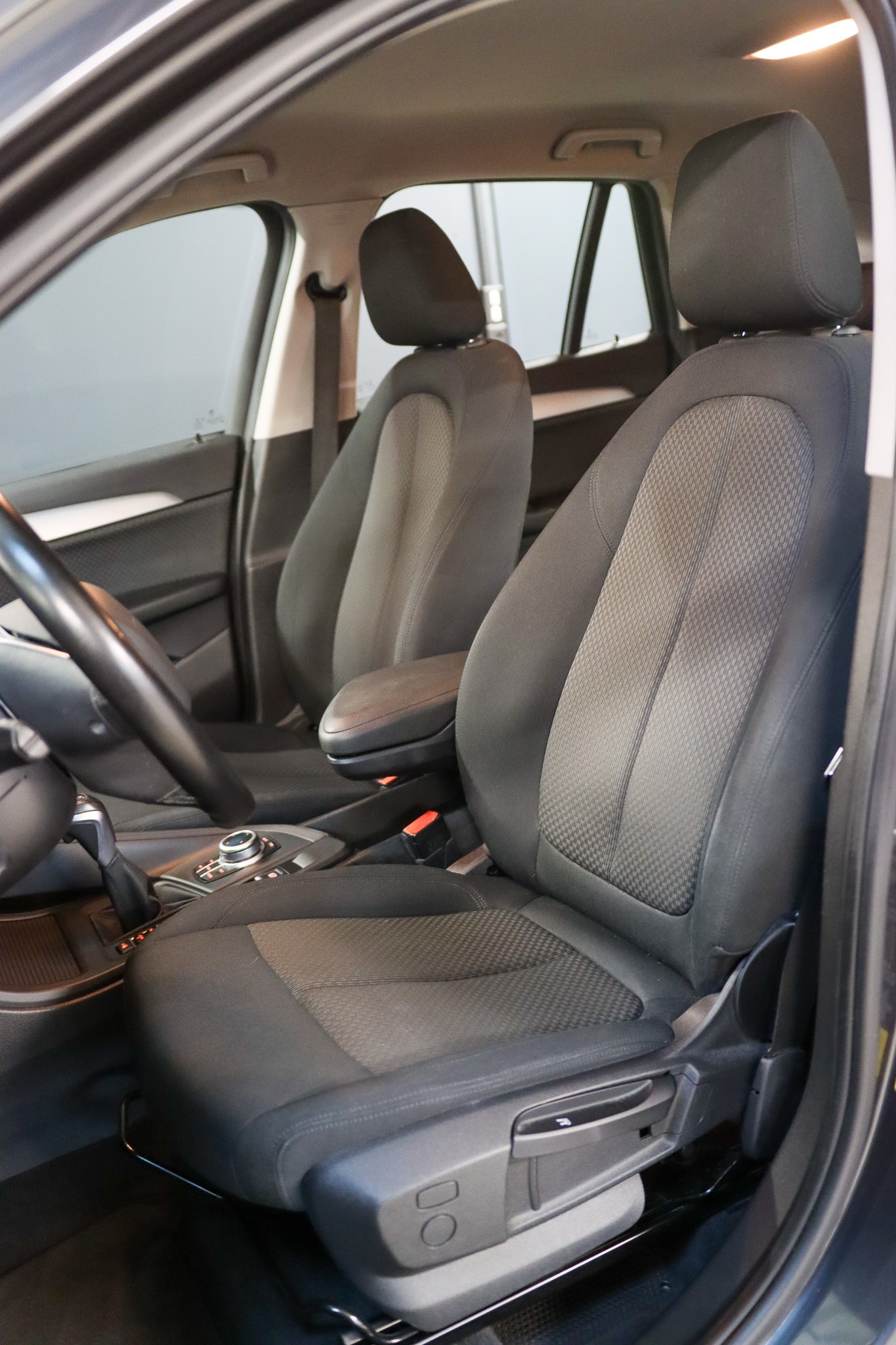 BMW X1 xDrive 25e Steptronic-image-12