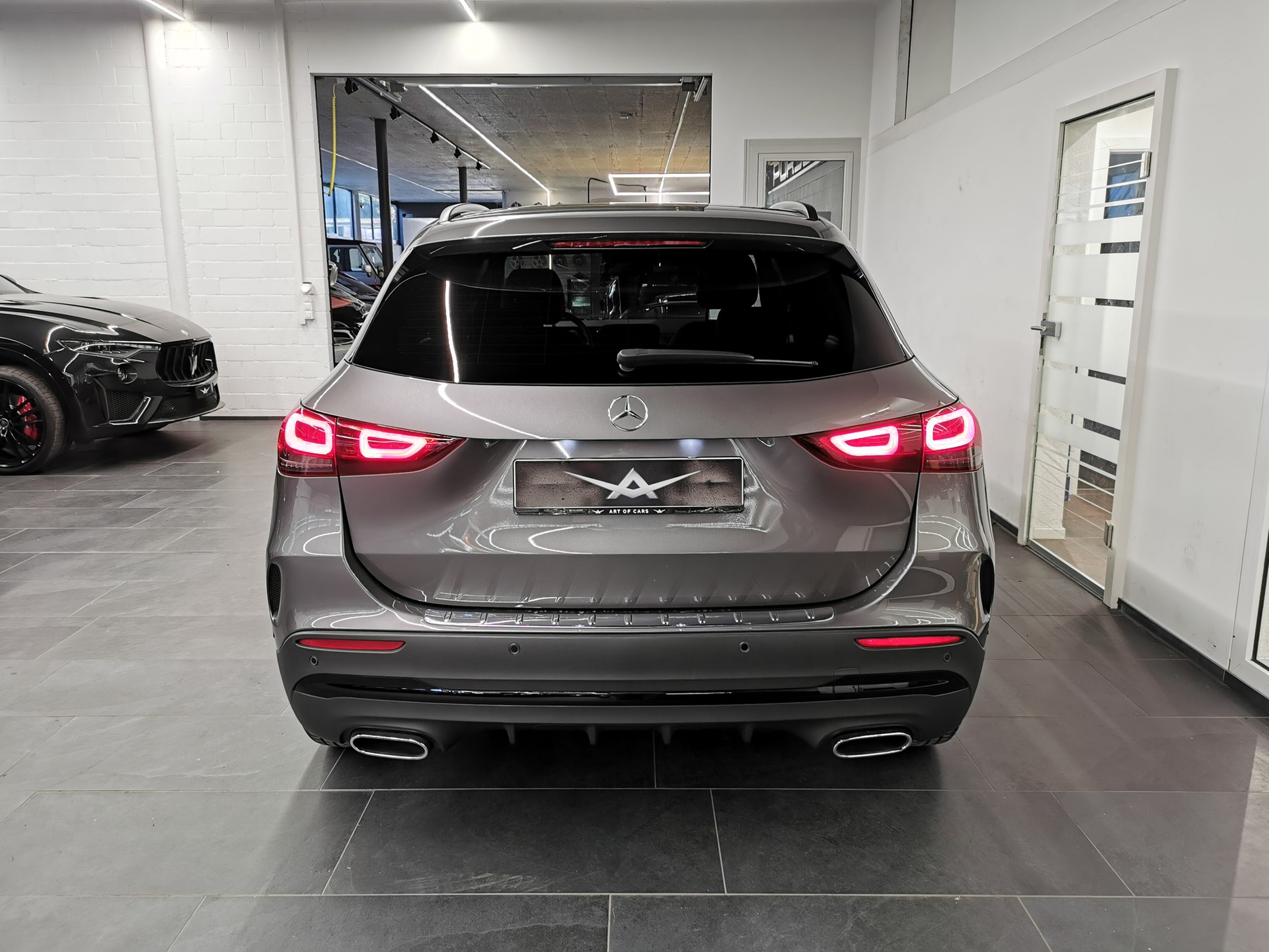 MERCEDES-BENZ GLA 250 4Matic AMG Line OHNE HYBRID! 1. HD,, CH, NEU, 8-FACH, PERFEKT UND VOLL, HEAD-UP, PANO, DISTRONIC, 360° KAMERA, LEDER!-image-5