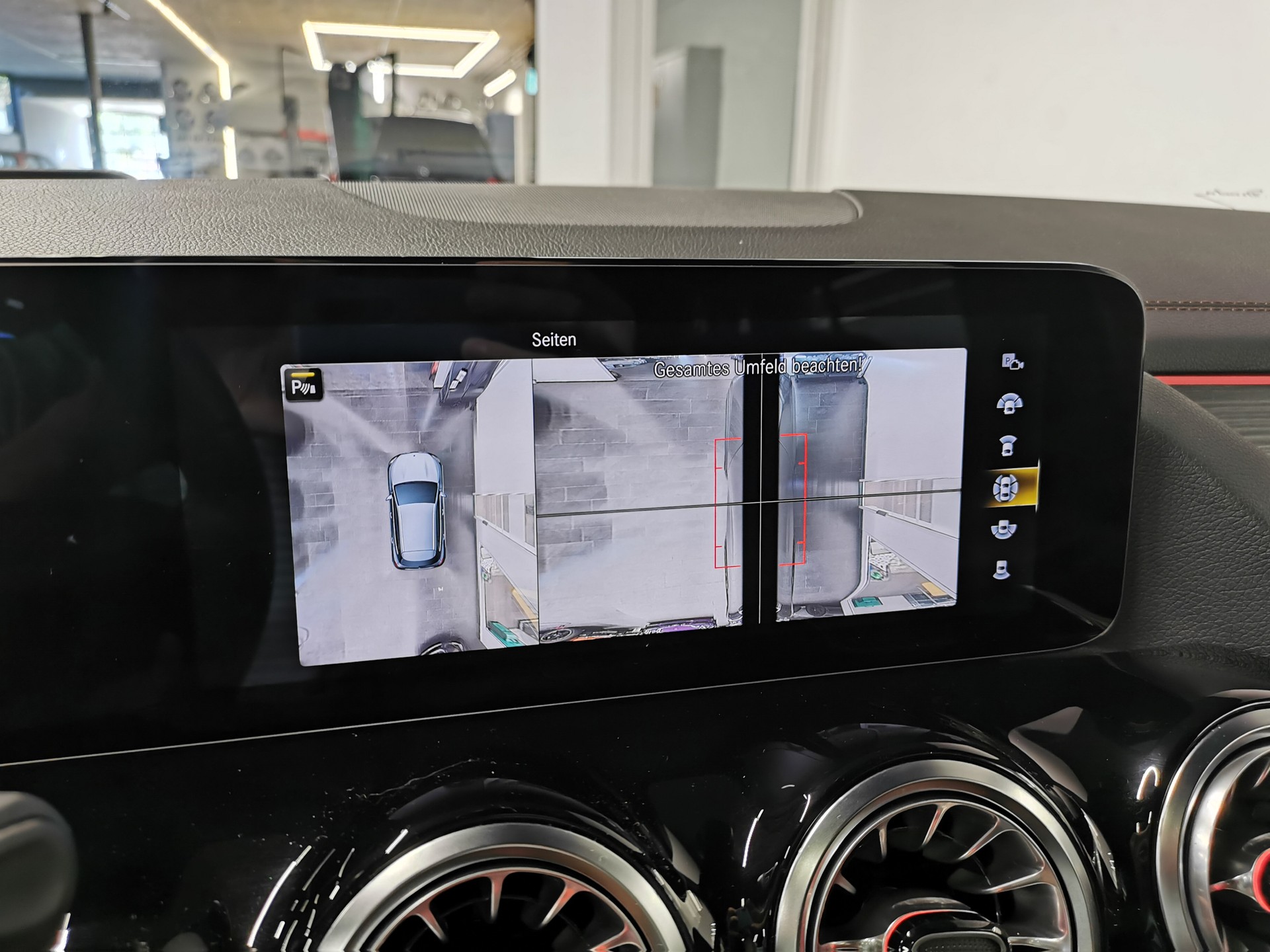 MERCEDES-BENZ GLA 250 4Matic AMG Line OHNE HYBRID! 1. HD,, CH, NEU, 8-FACH, PERFEKT UND VOLL, HEAD-UP, PANO, DISTRONIC, 360° KAMERA, LEDER!-image-12