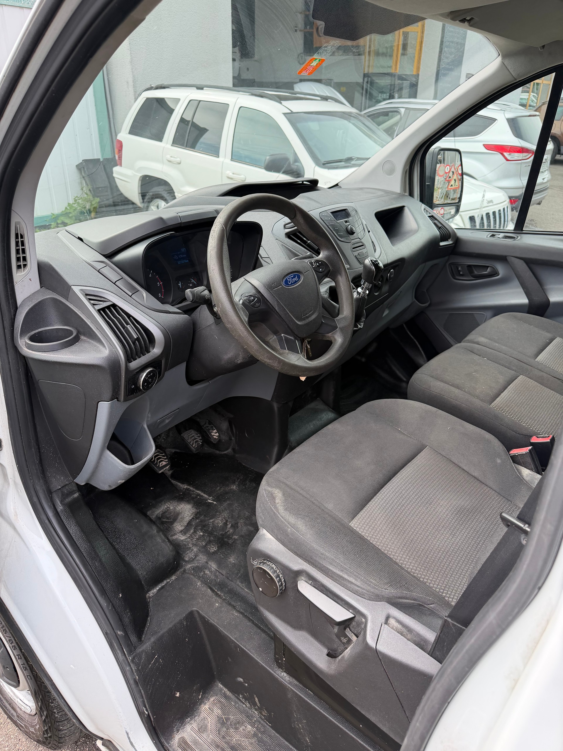 FORD Transit Custom Van 270 L1H1 Trend-image-4