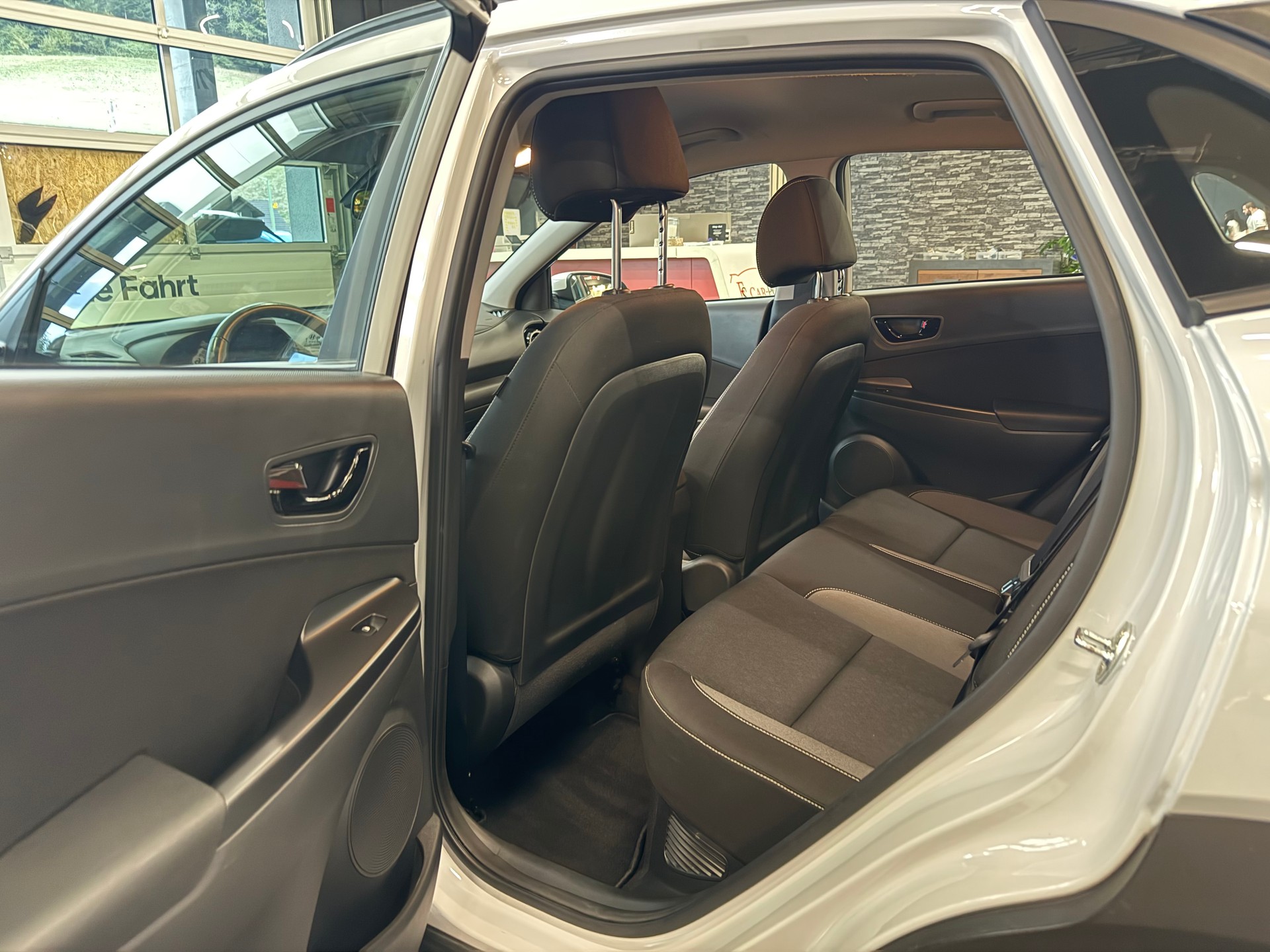 HYUNDAI Kona 1.6 GDi HEV Vertex DCT-image-11