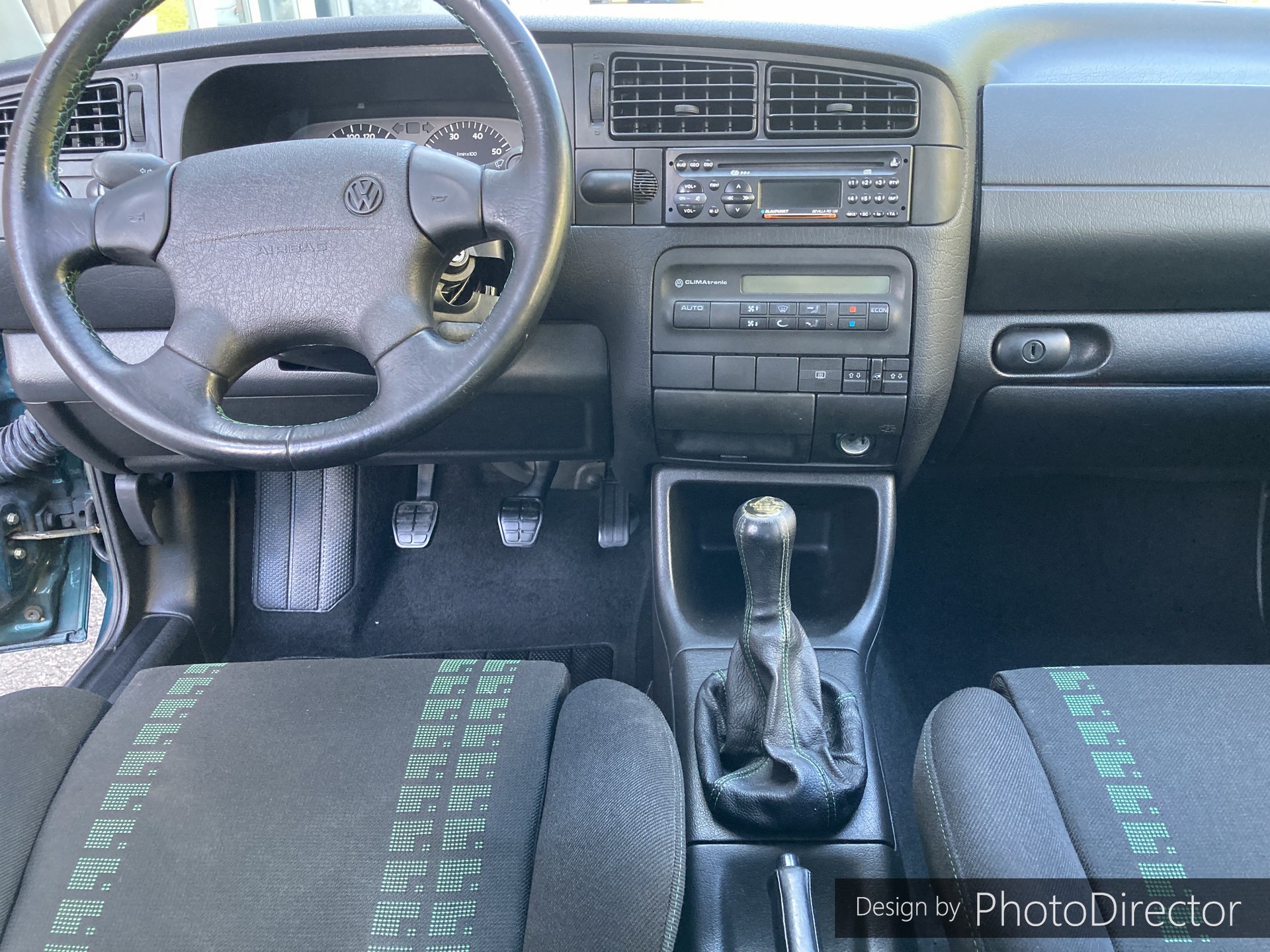 VW Golf 2000 Swiss Topl. ABS-image-4