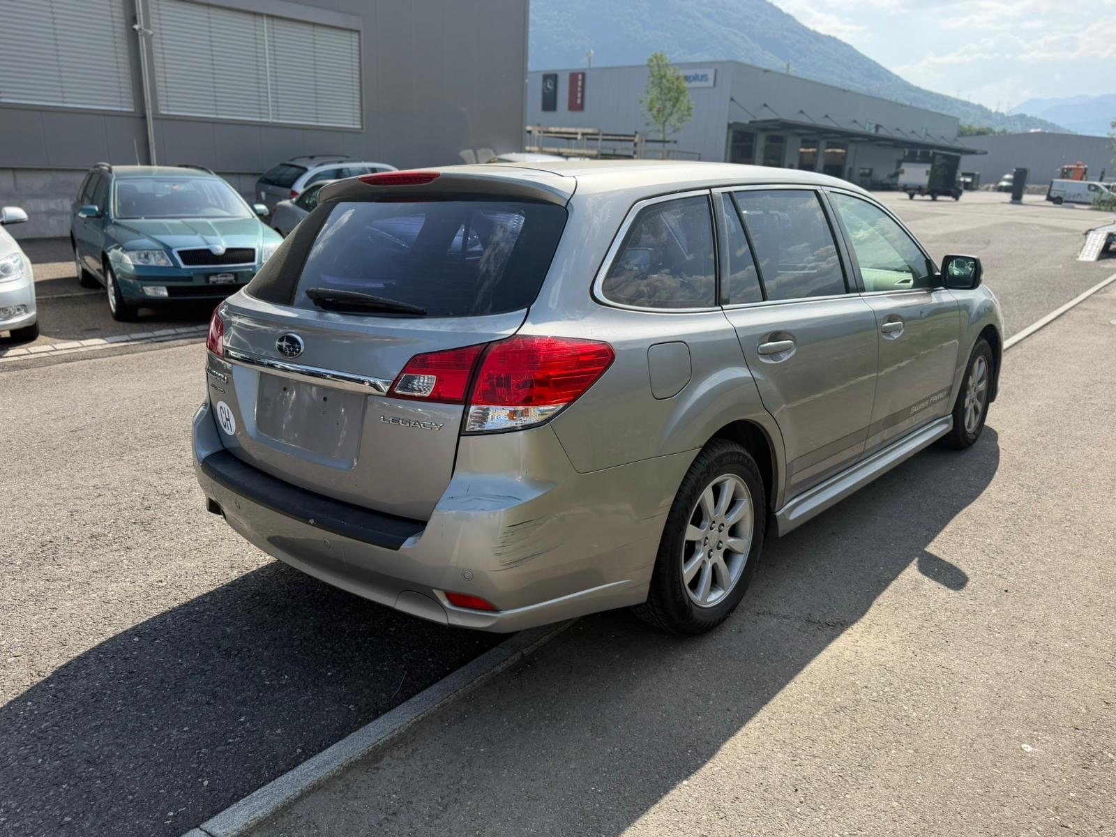 SUBARU Legacy 2.0i Swiss Special AWD Lineartronic-image-2